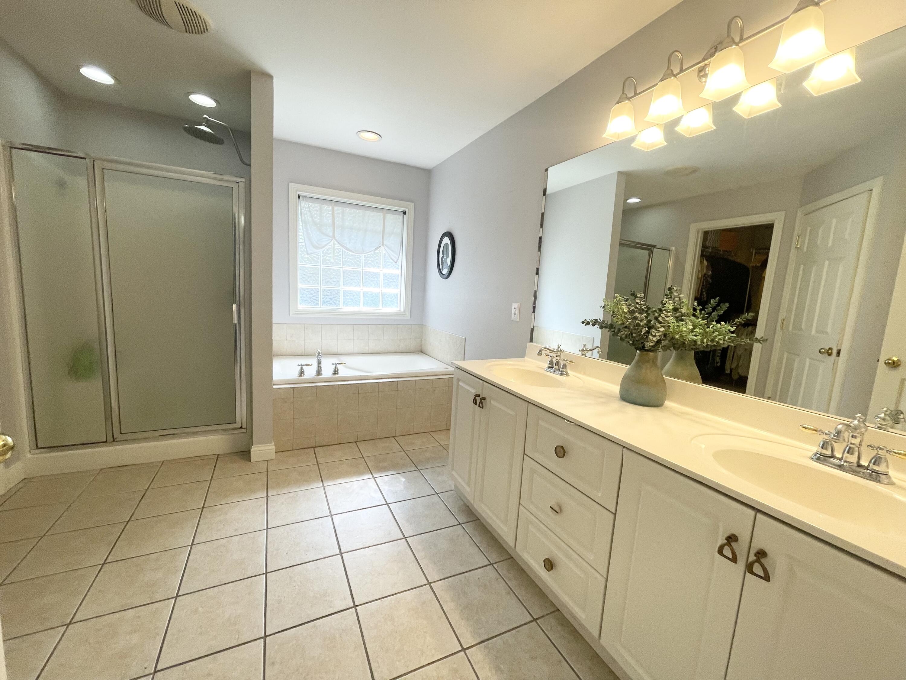 125 Amiens Boulevard Property Photo 18