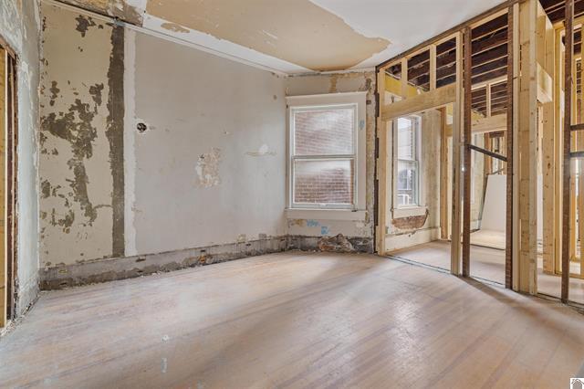 610 Broadway 200 & 300 Property Photo 6