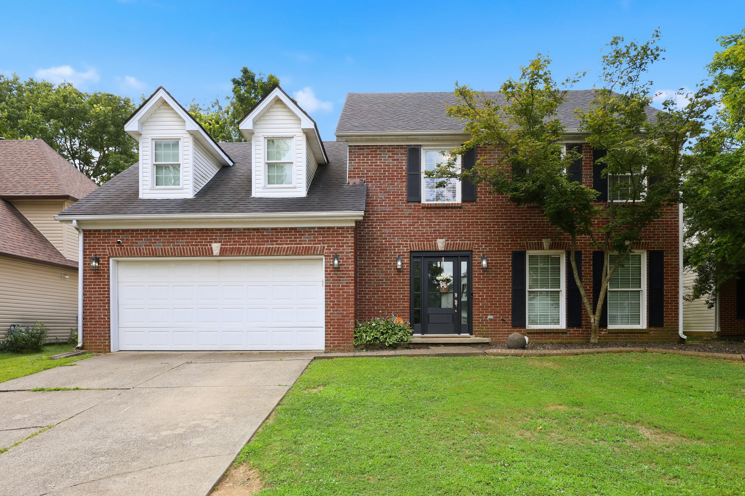 805 Willow Oak Circle Property Photo 1