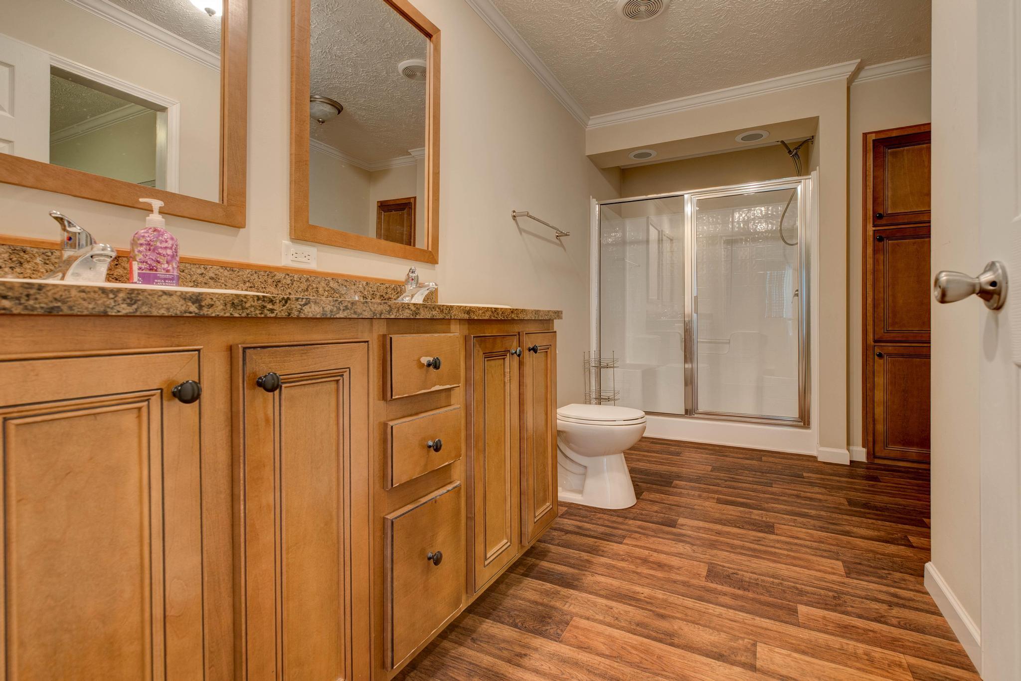 422 S Queen Street Property Photo 20