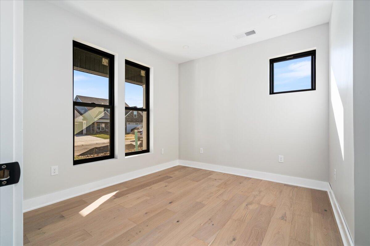 815 Bellerive Boulevard Property Photo 9