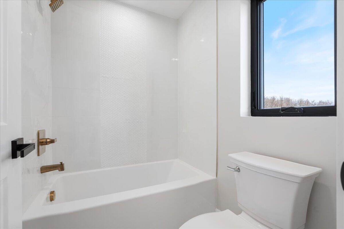 815 Bellerive Boulevard Property Photo 22