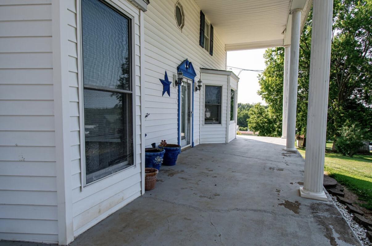 152 Watson Lane Property Photo 3