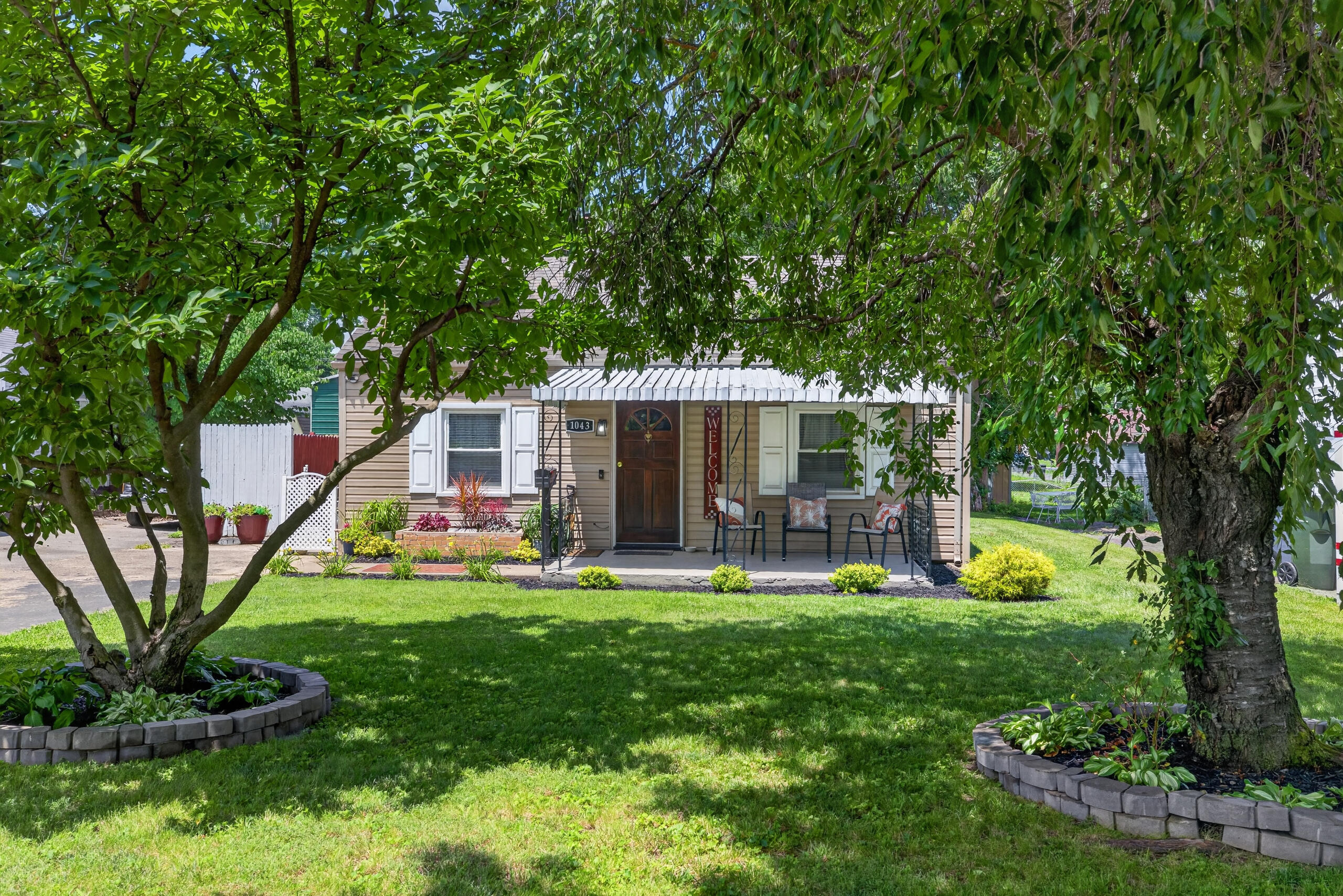 1043 Marcellus Drive Property Photo 1