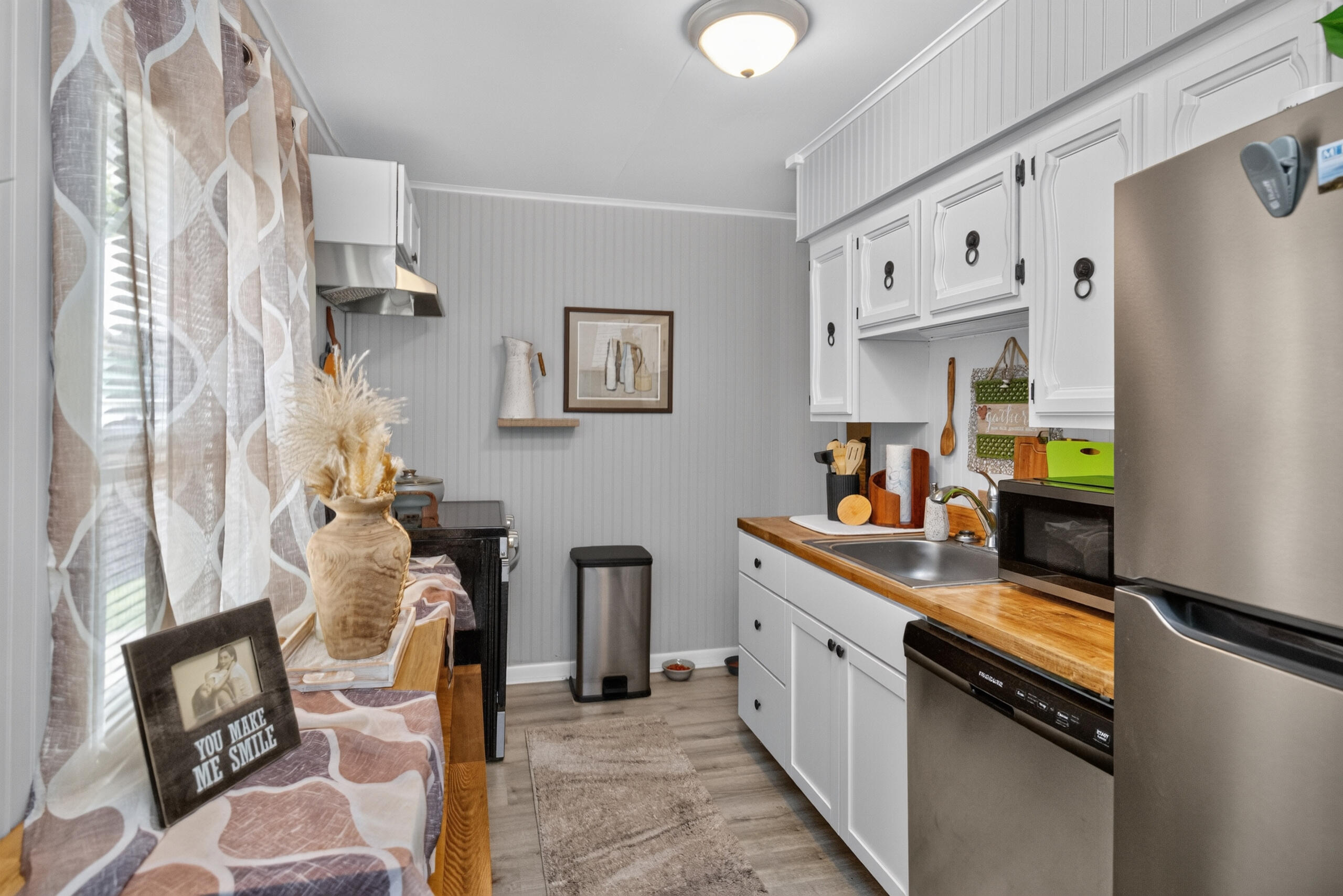 1043 Marcellus Drive Property Photo 8