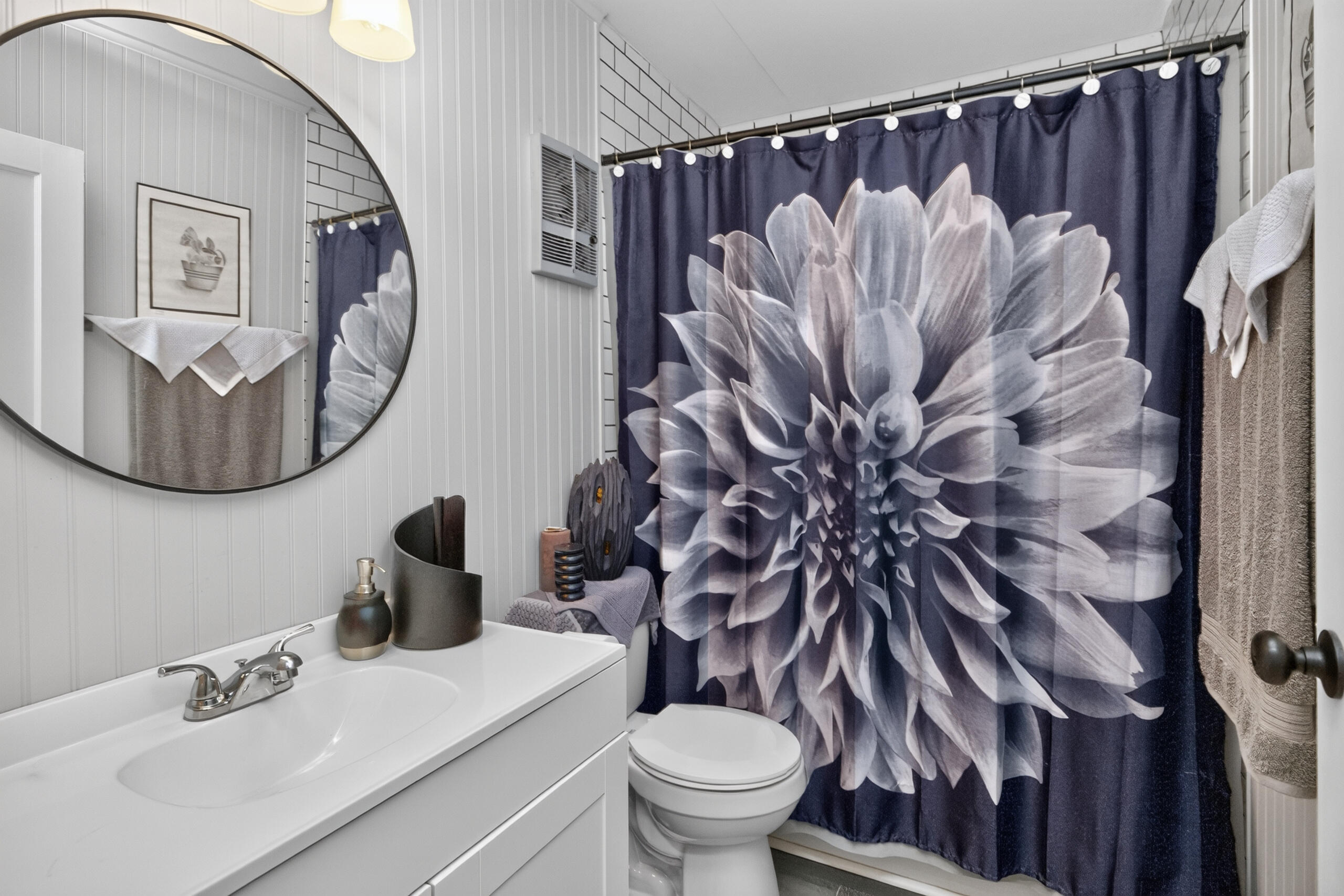 1043 Marcellus Drive Property Photo 14