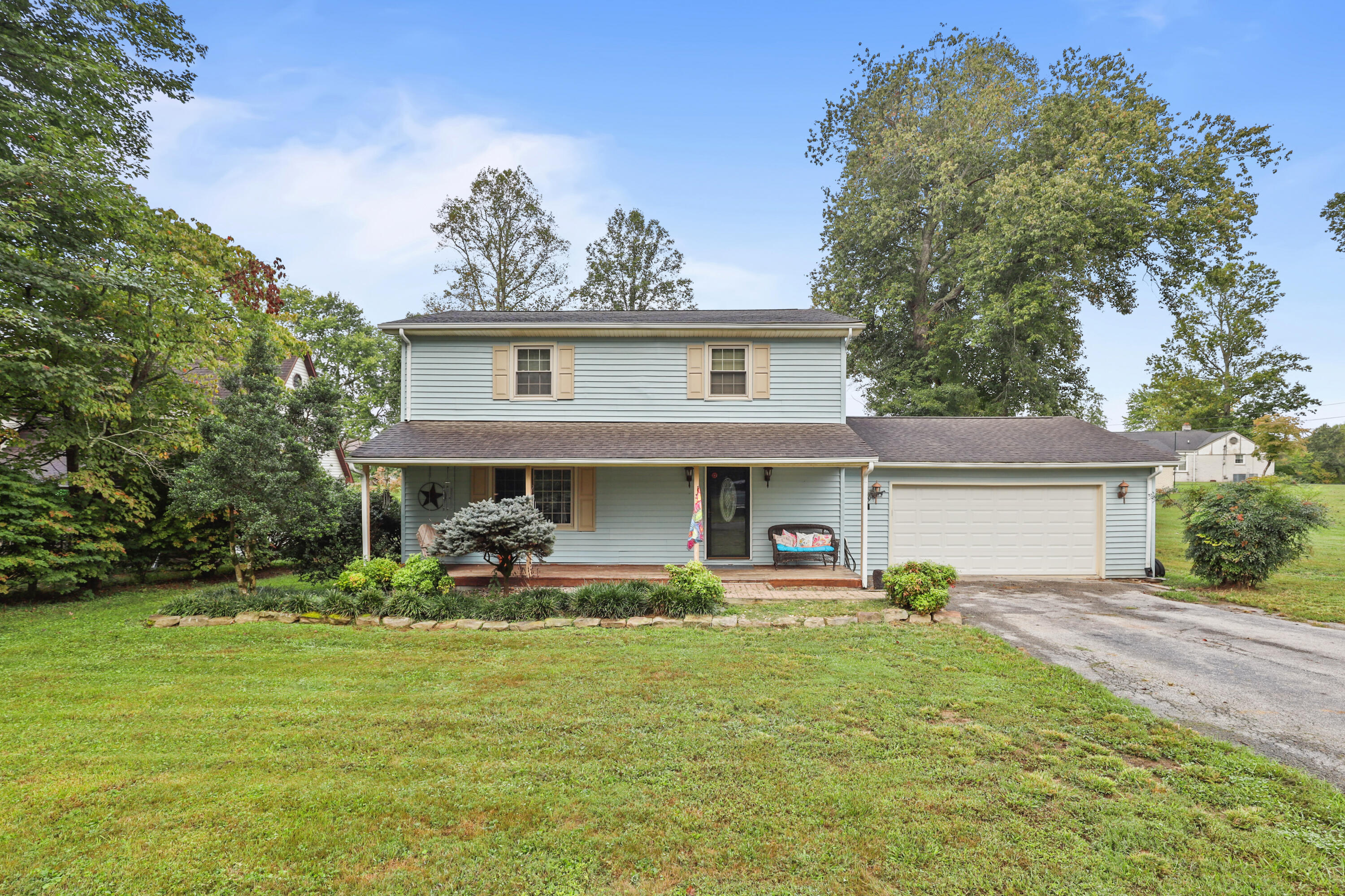 322 Spring Cut Circle Property Photo 1