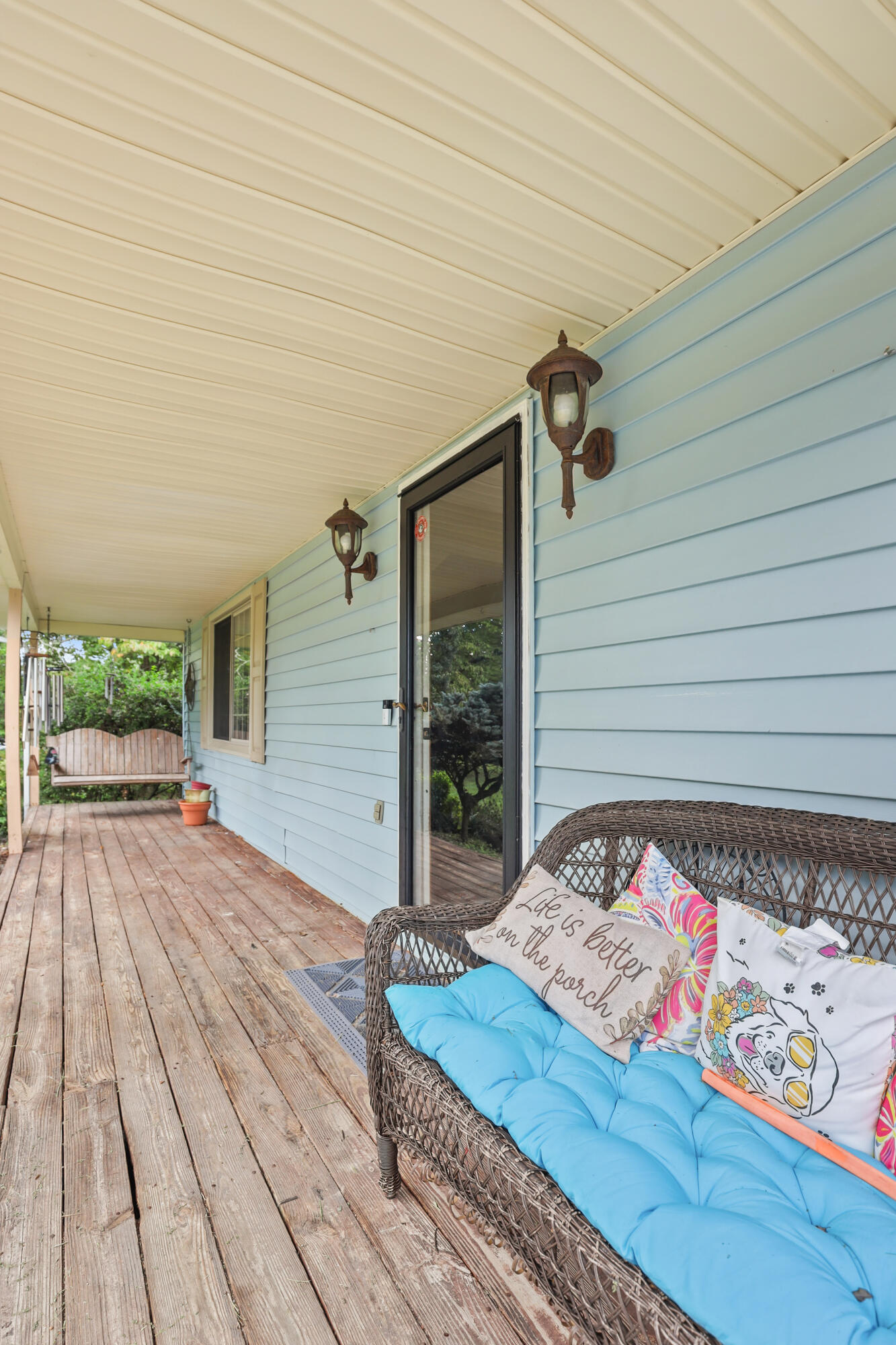 322 Spring Cut Circle Property Photo 3