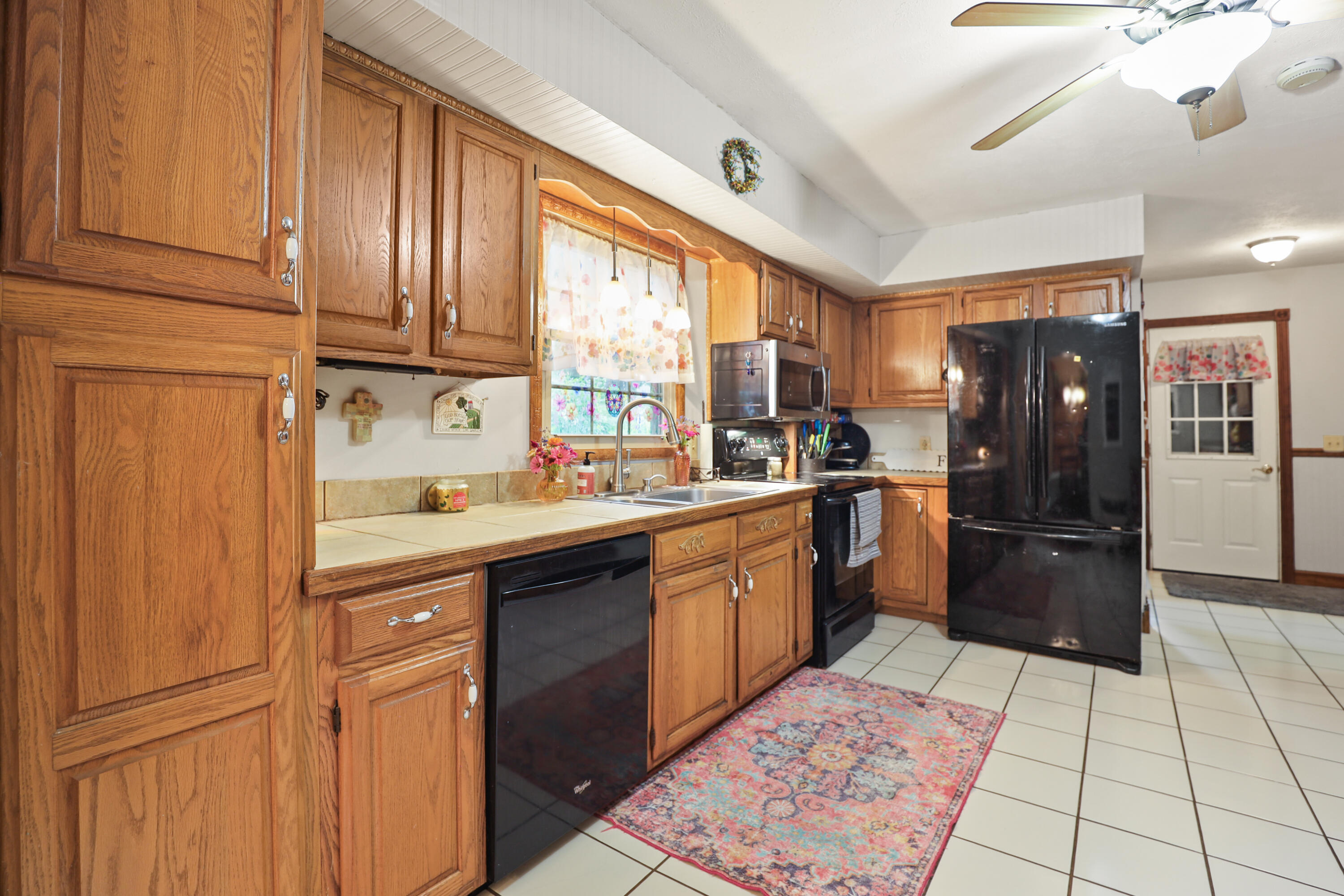 322 Spring Cut Circle Property Photo 6