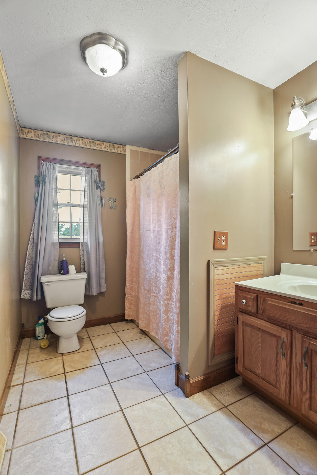 322 Spring Cut Circle Property Photo 16