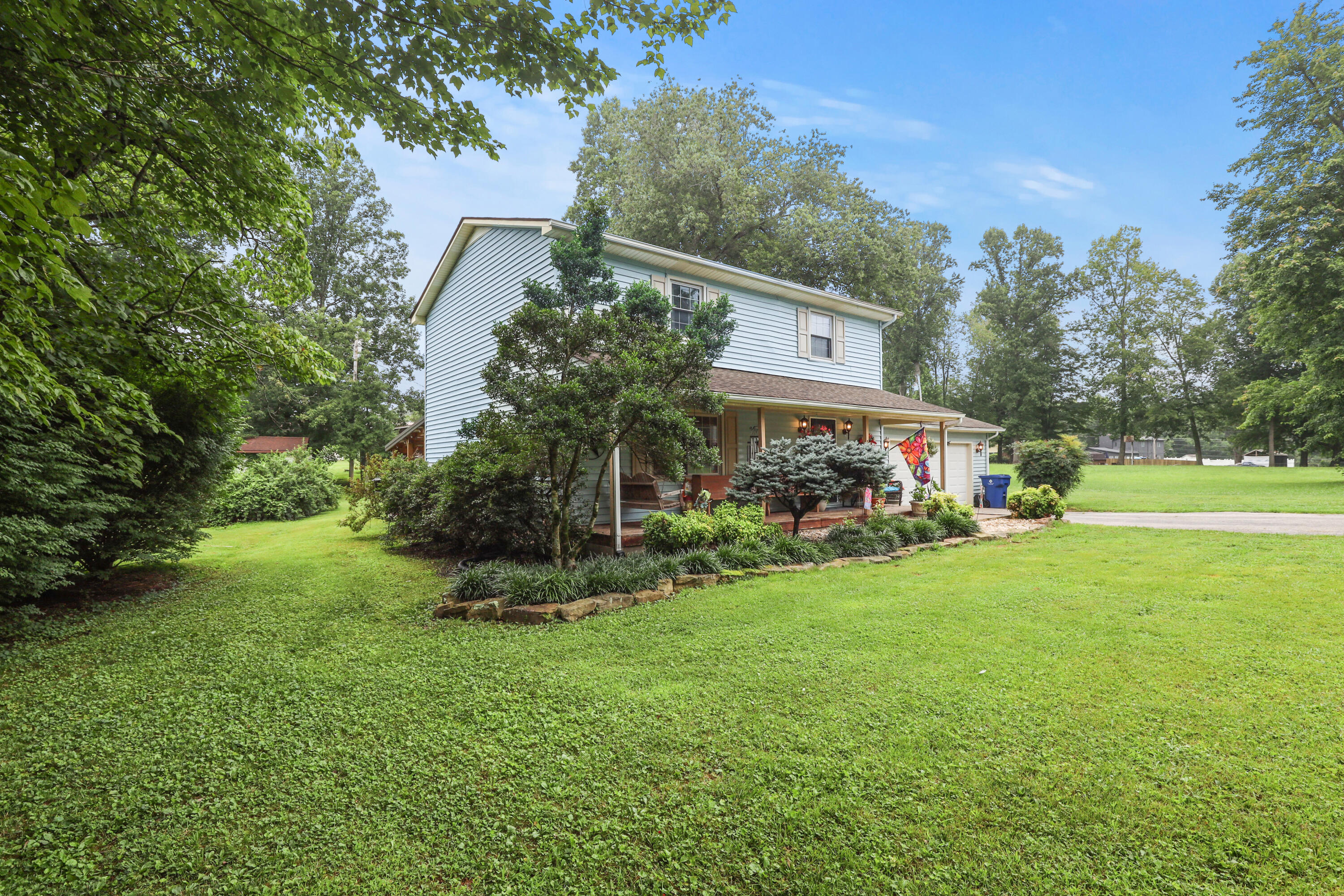 322 Spring Cut Circle Property Photo 24