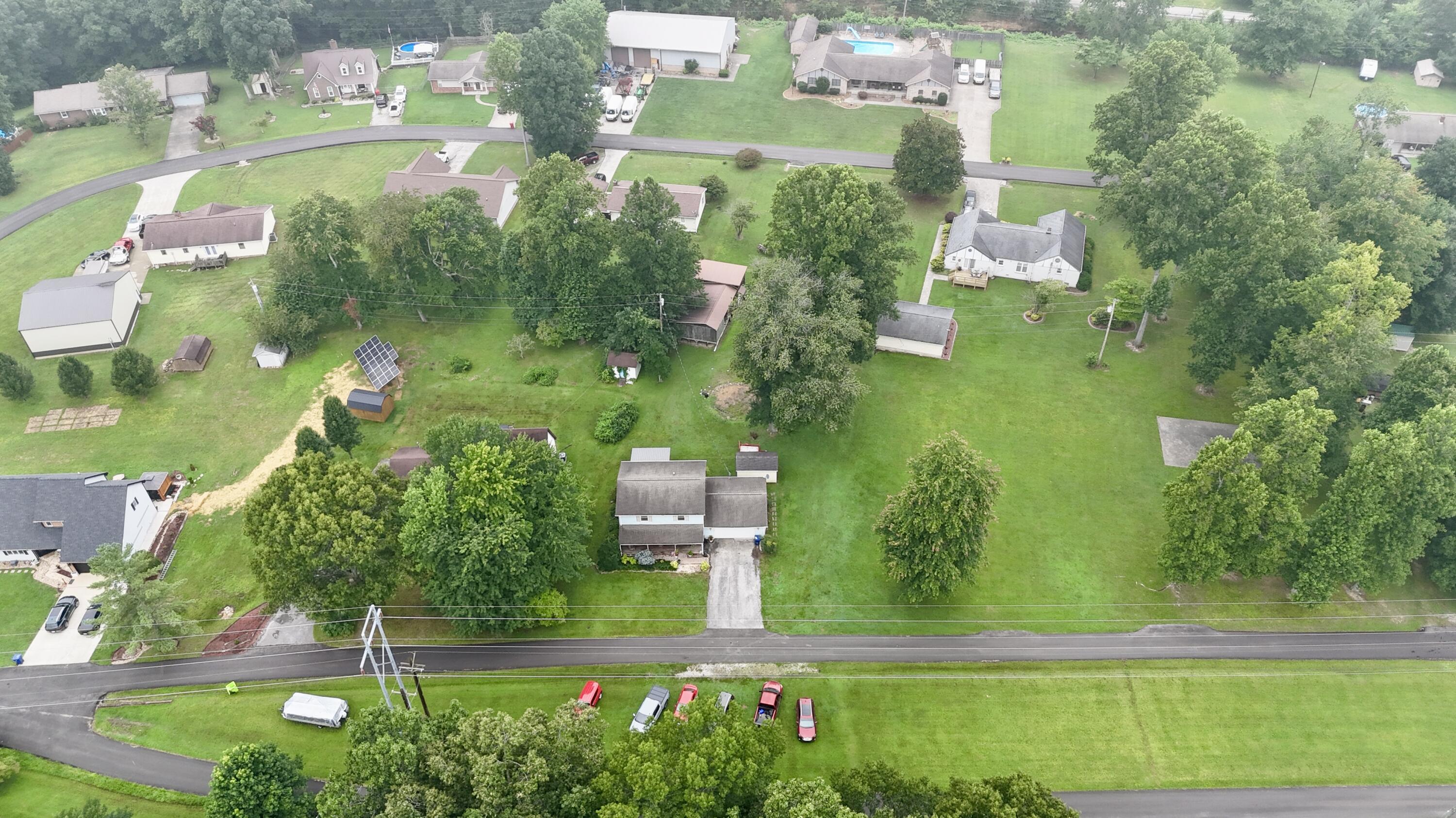 322 Spring Cut Circle Property Photo 26