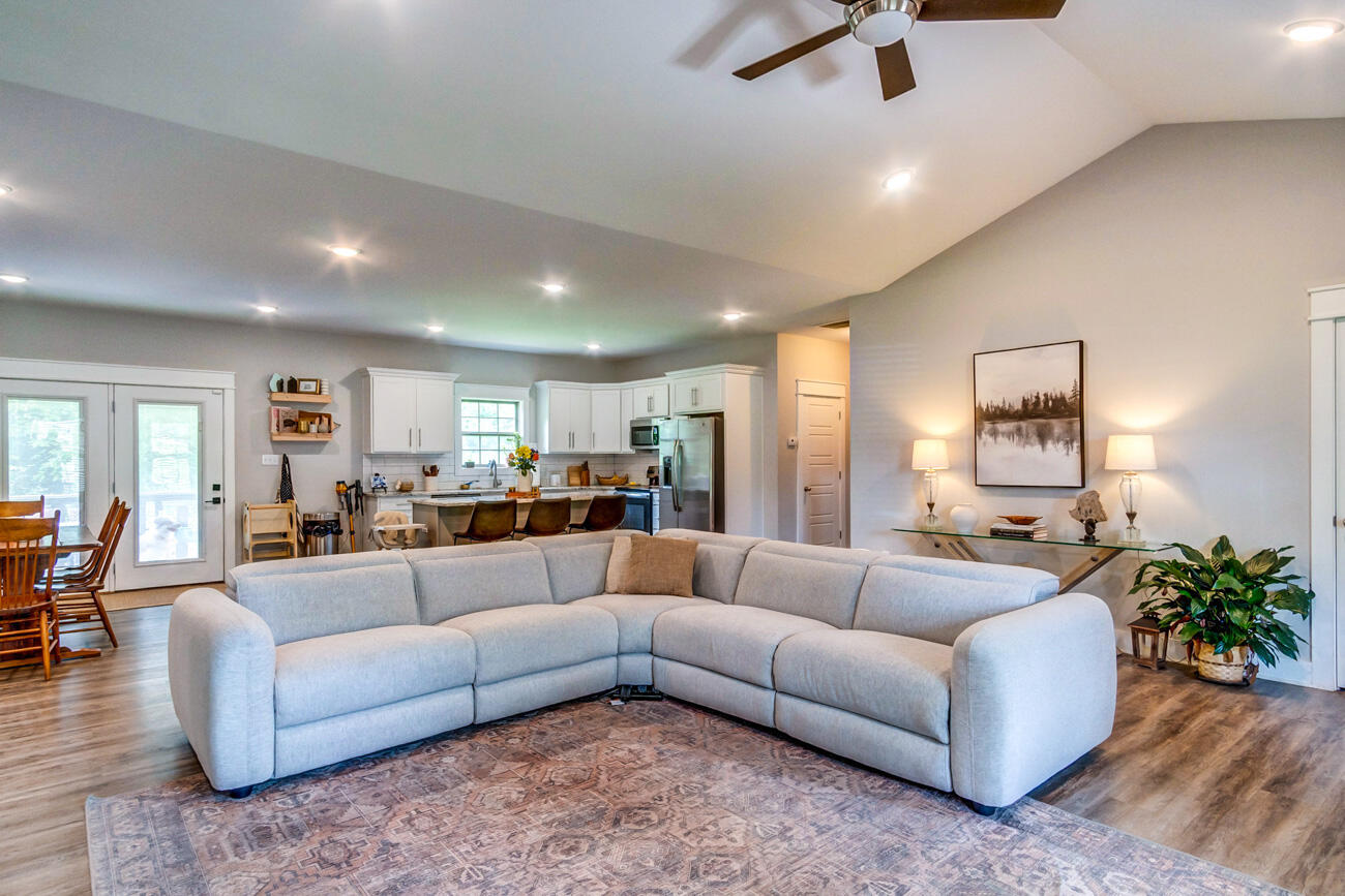 298 Waco Heights Property Photo 18