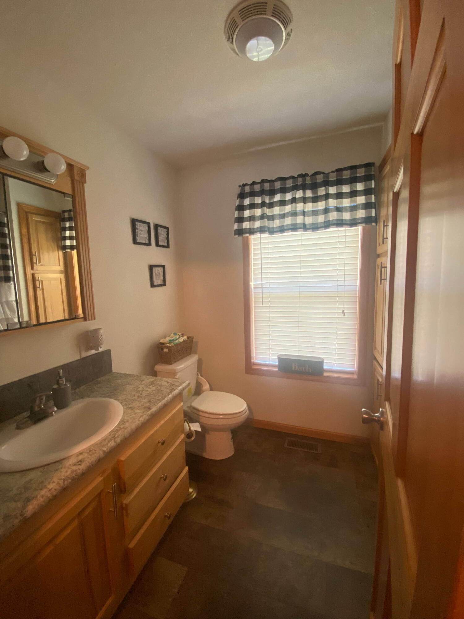 444 May Hollow Road Property Photo 48