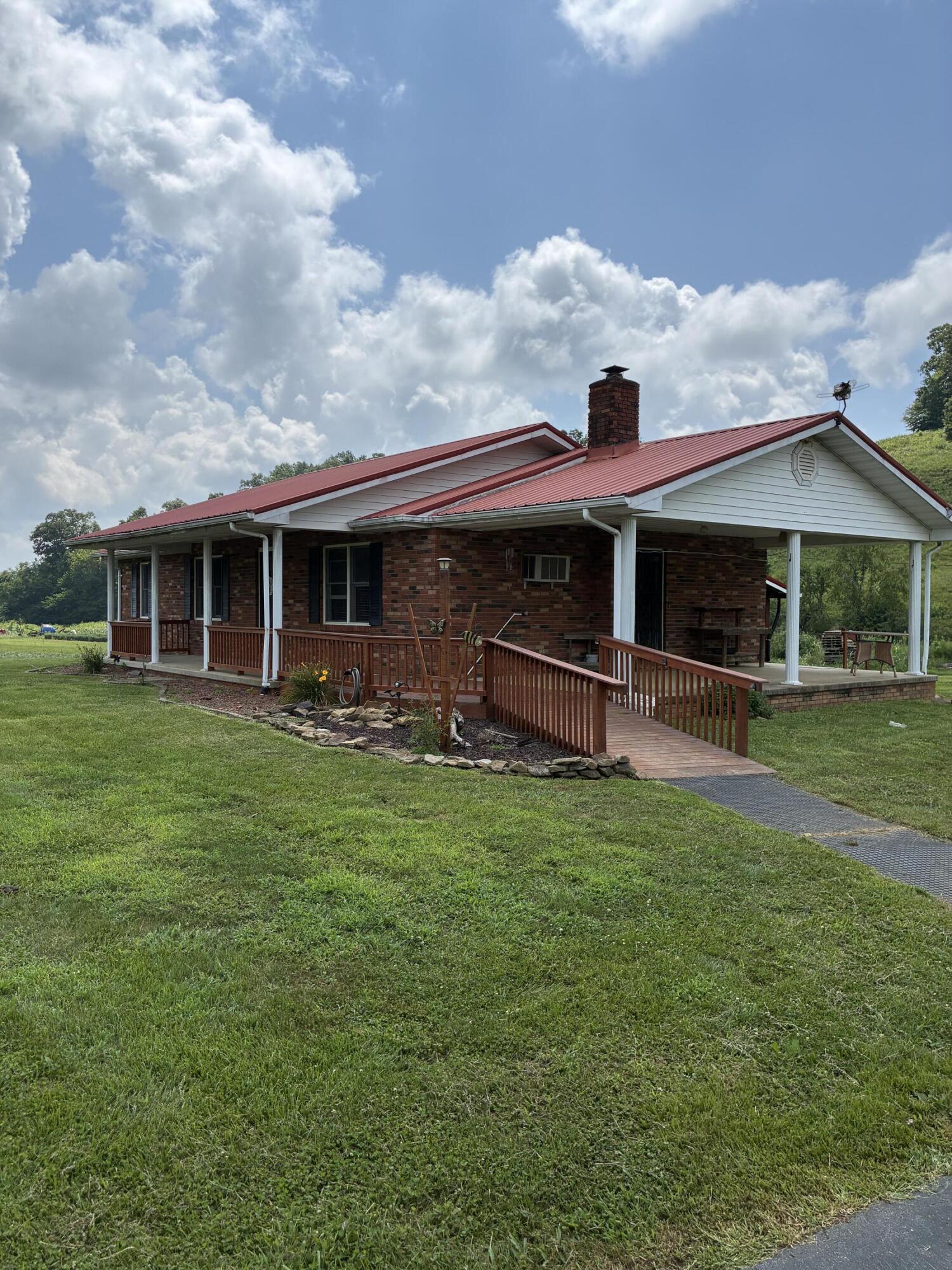1183 Hwy 2027 Property Photo 7