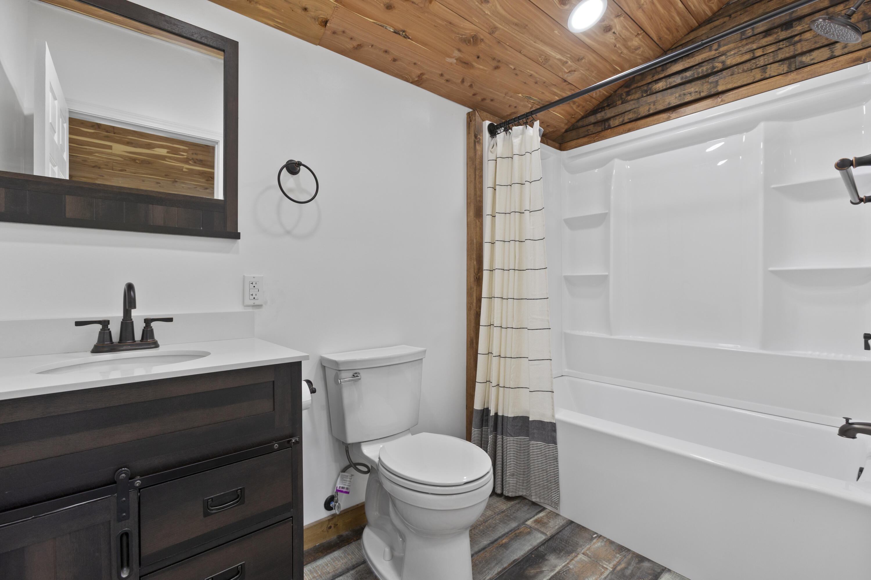3048 Tarr Ridge Road Property Photo 18