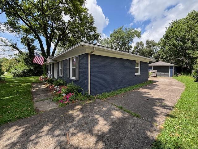 3527 Greentree Road Property Photo 4