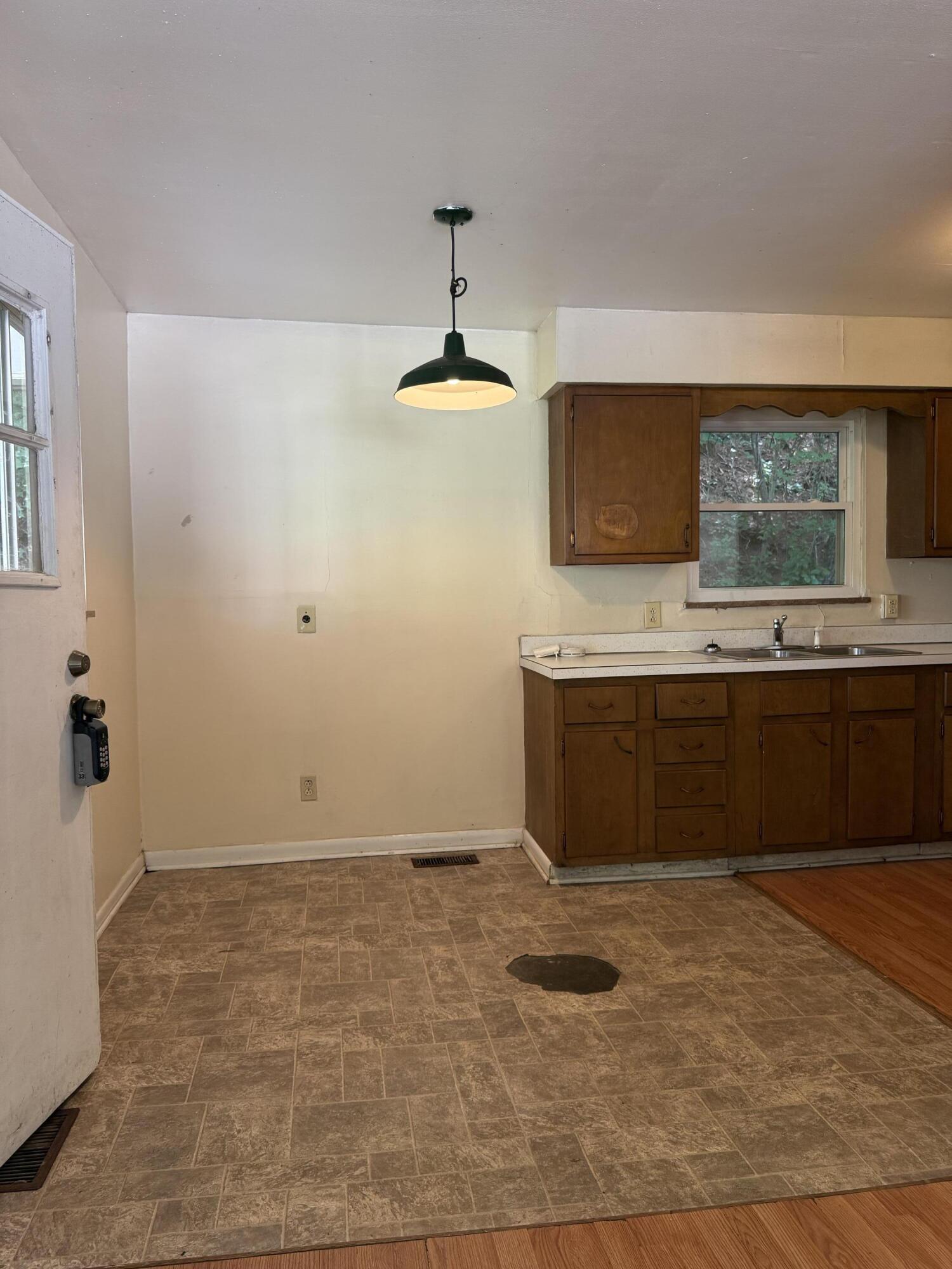 216 Mcclure Circle Property Photo 2