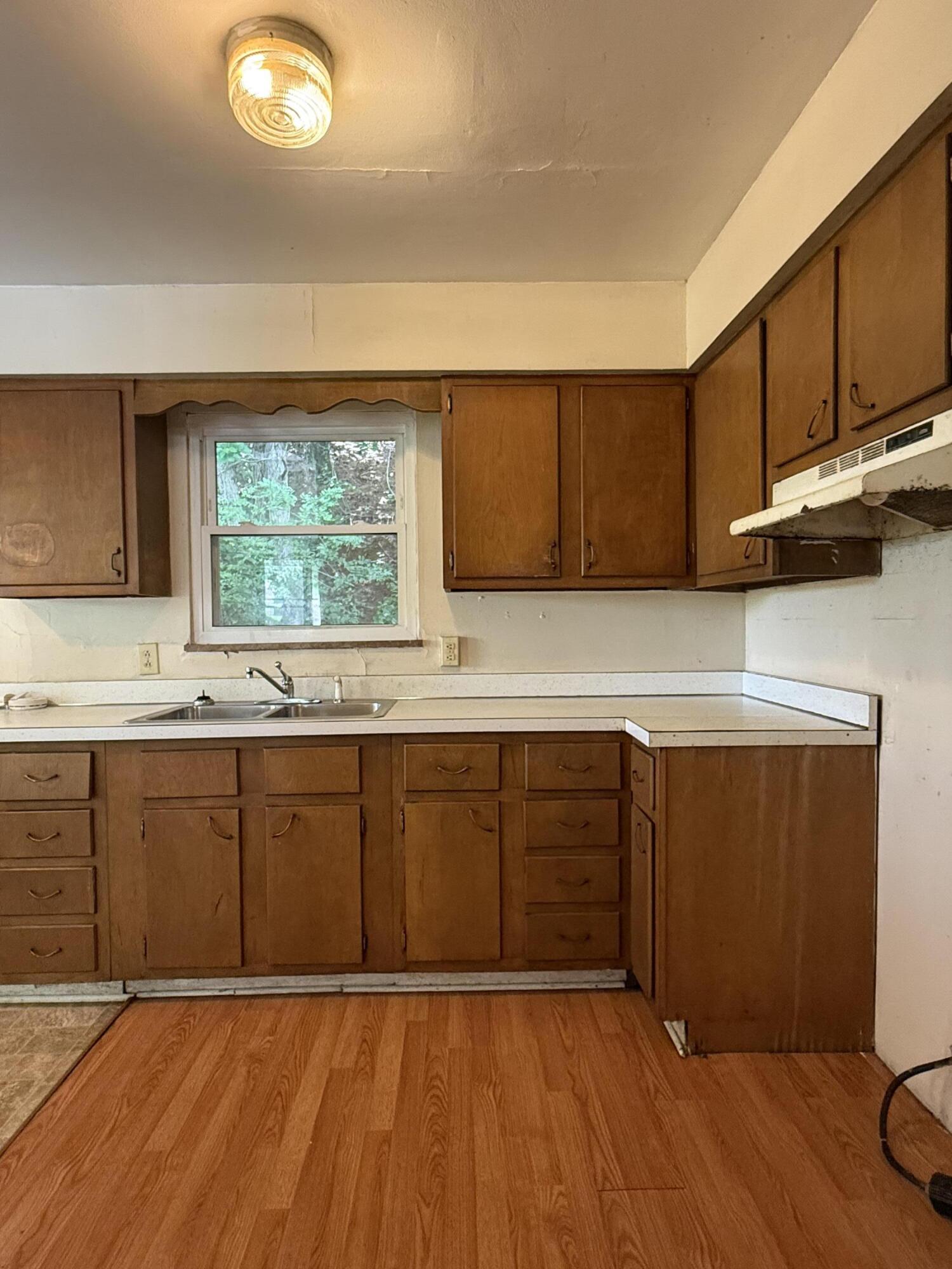 216 Mcclure Circle Property Photo 3