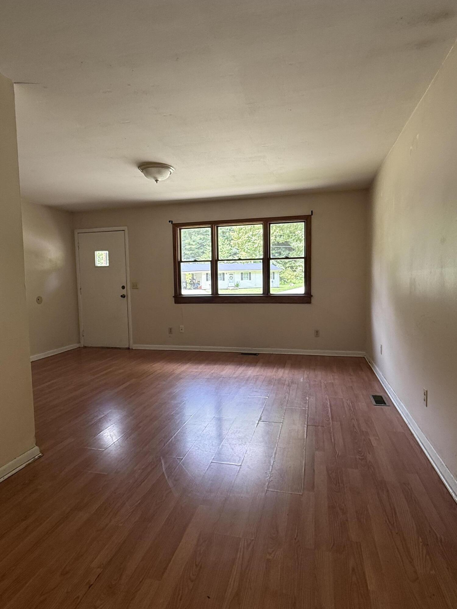 216 Mcclure Circle Property Photo 6