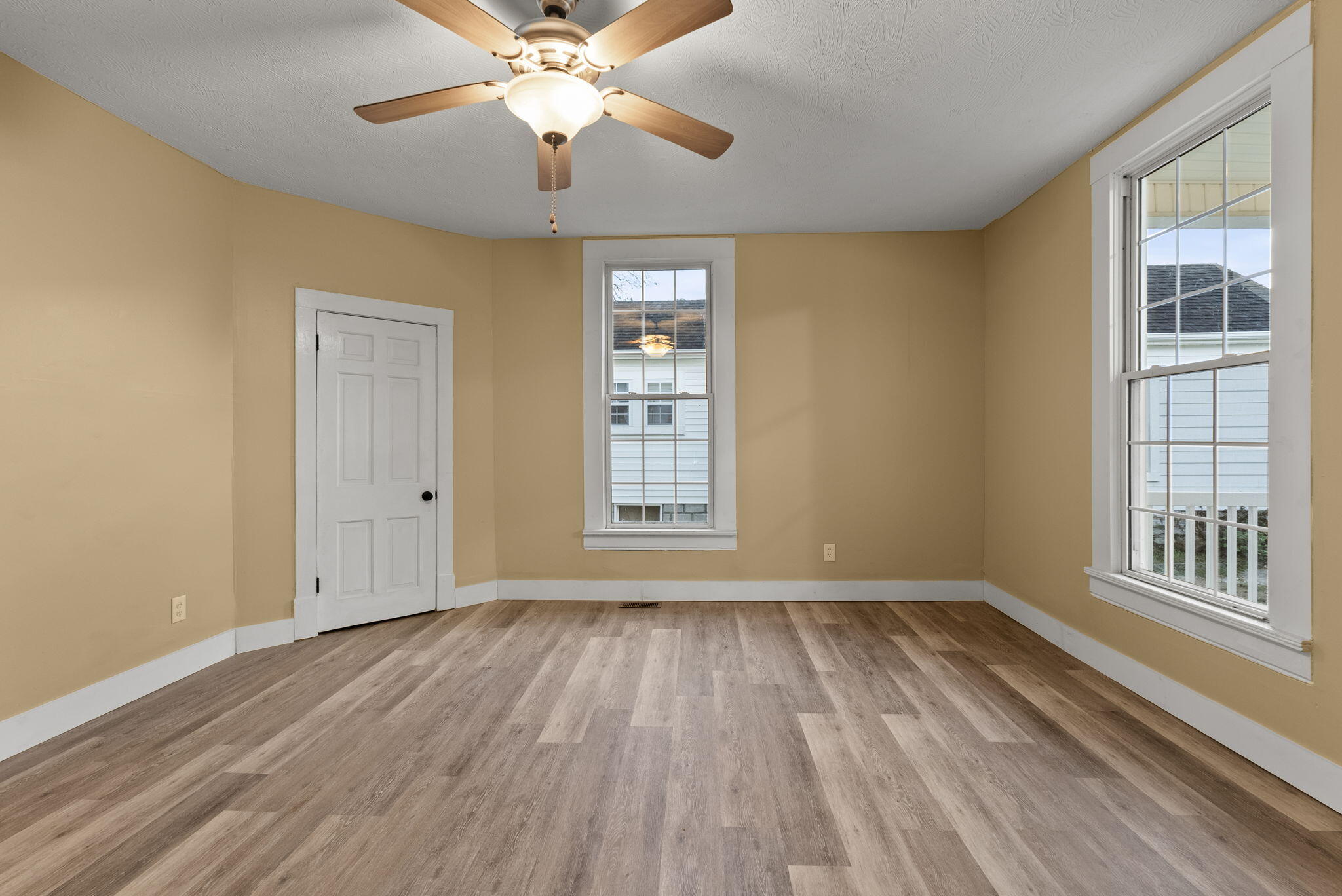 26019347 Property Photo 8
