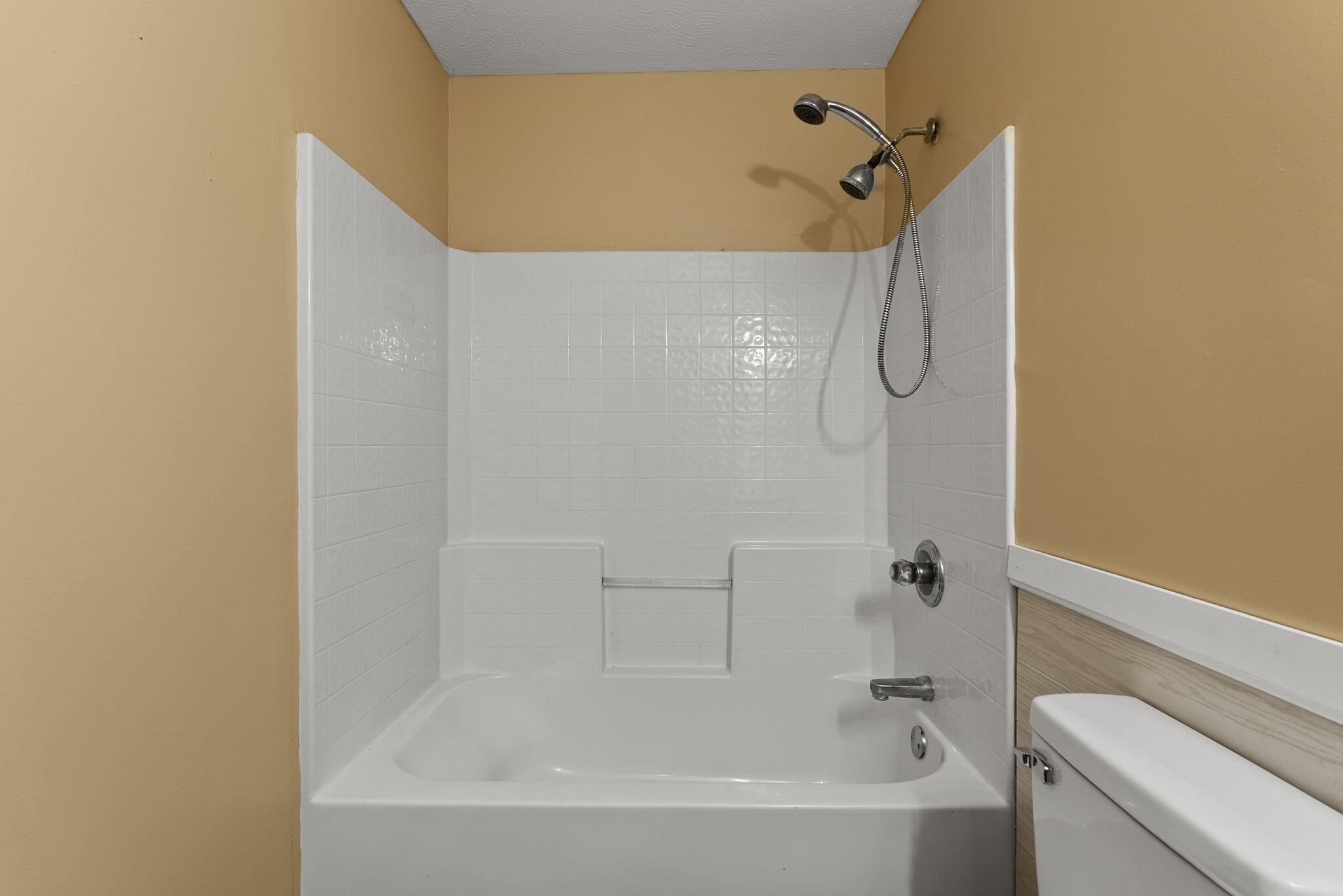 26019347 Property Photo 15