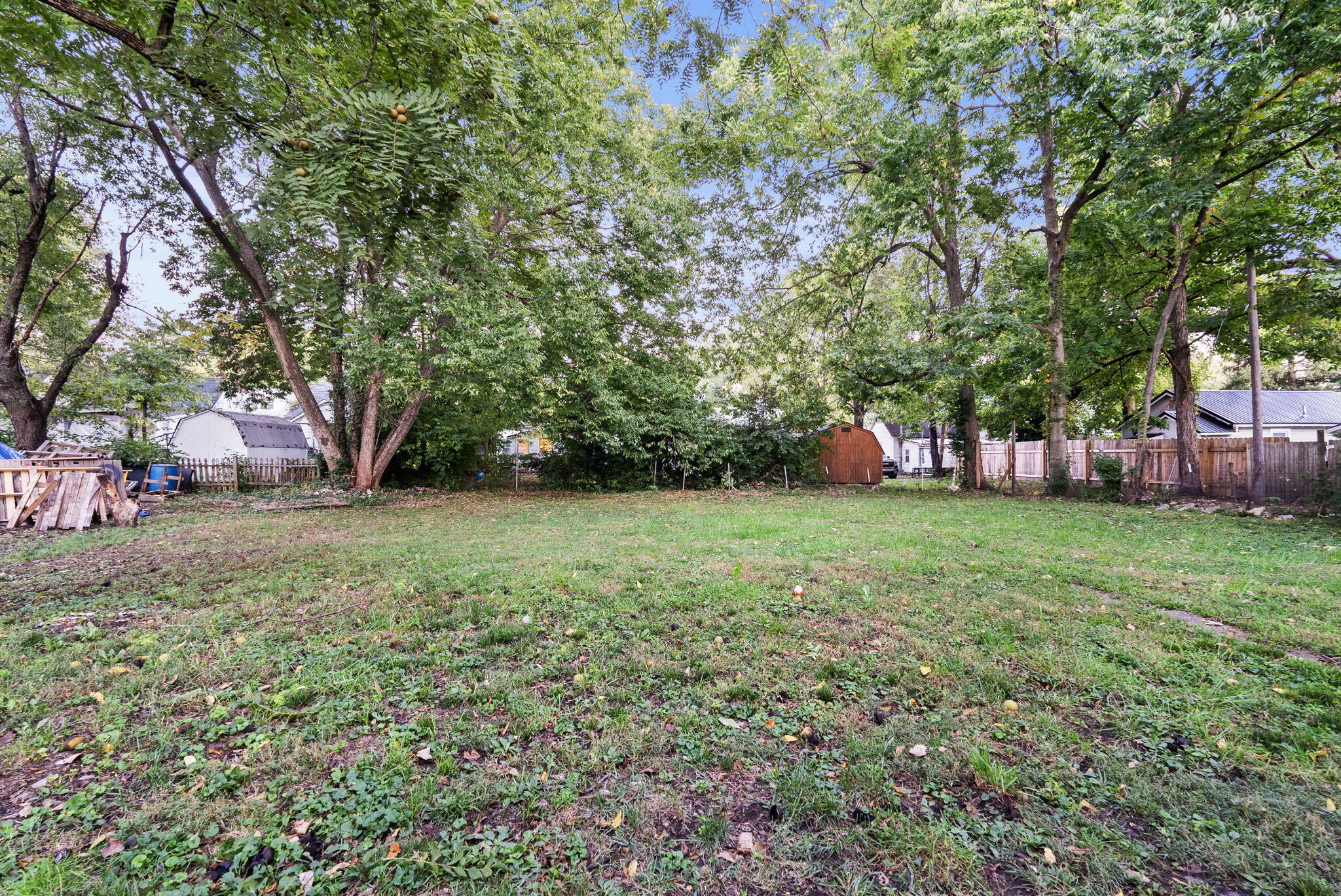26019347 Property Photo 30