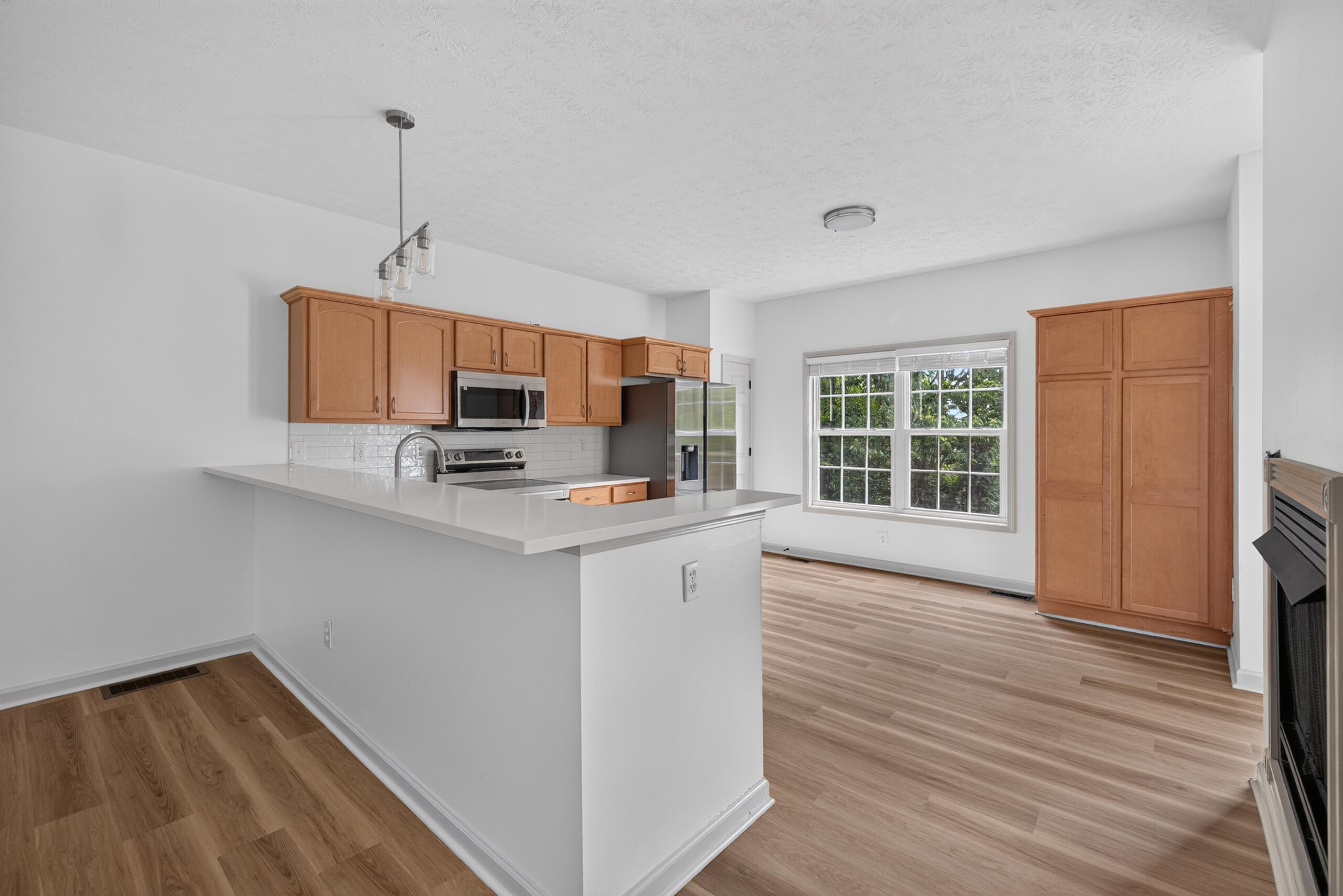 3136 Roundway Down Lane Property Photo 4