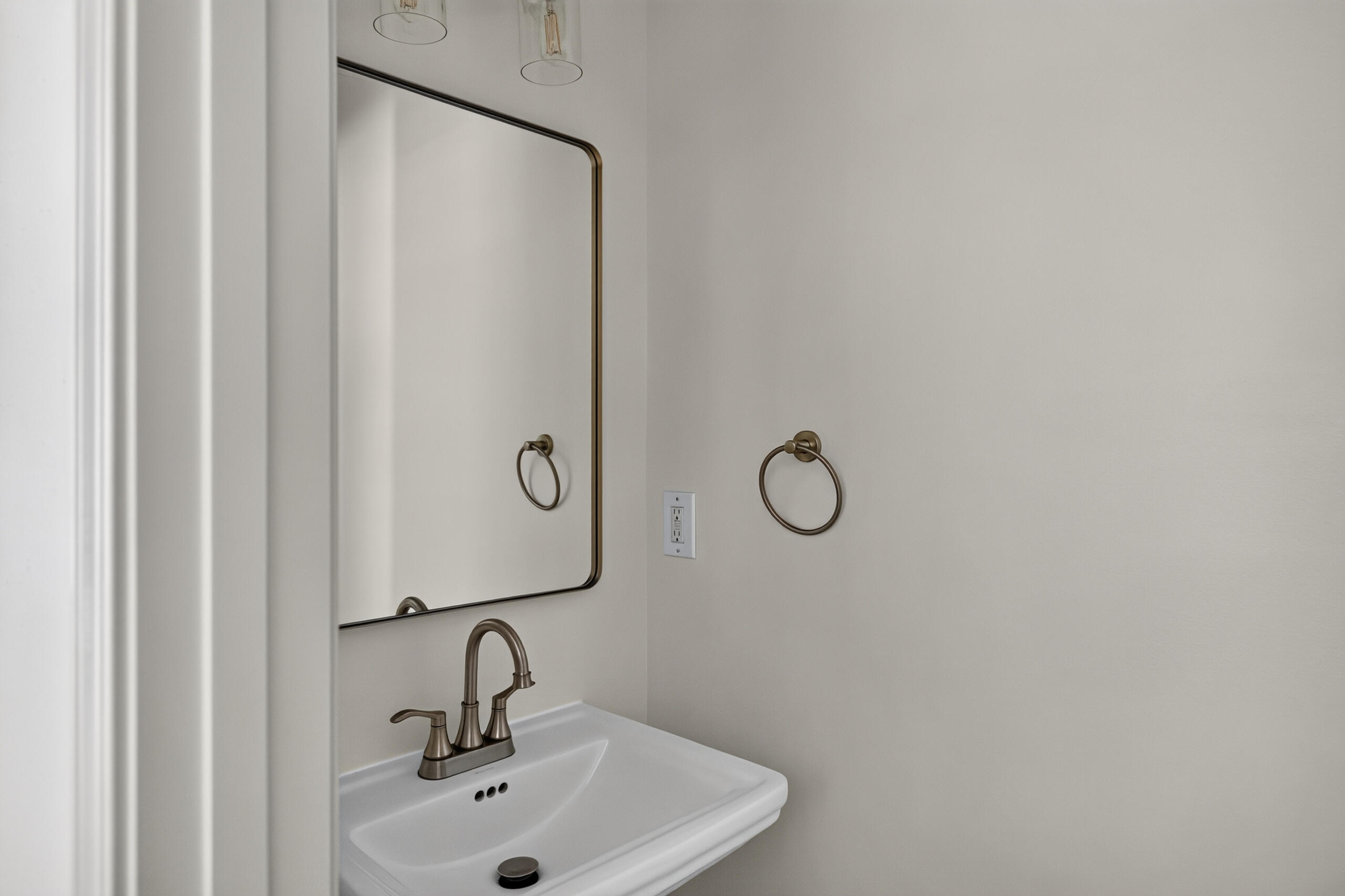 3136 Roundway Down Lane Property Photo 14