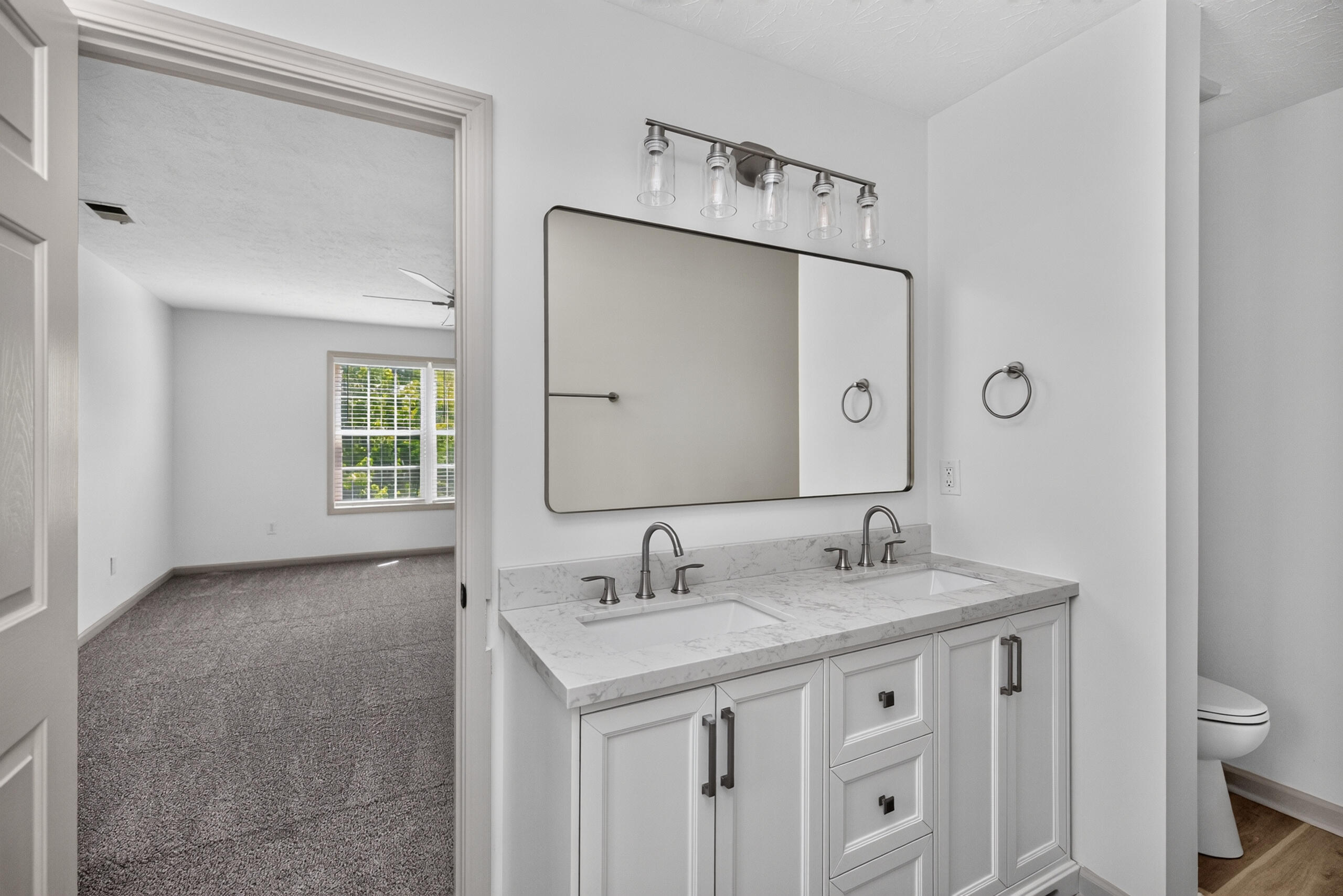 3136 Roundway Down Lane Property Photo 23