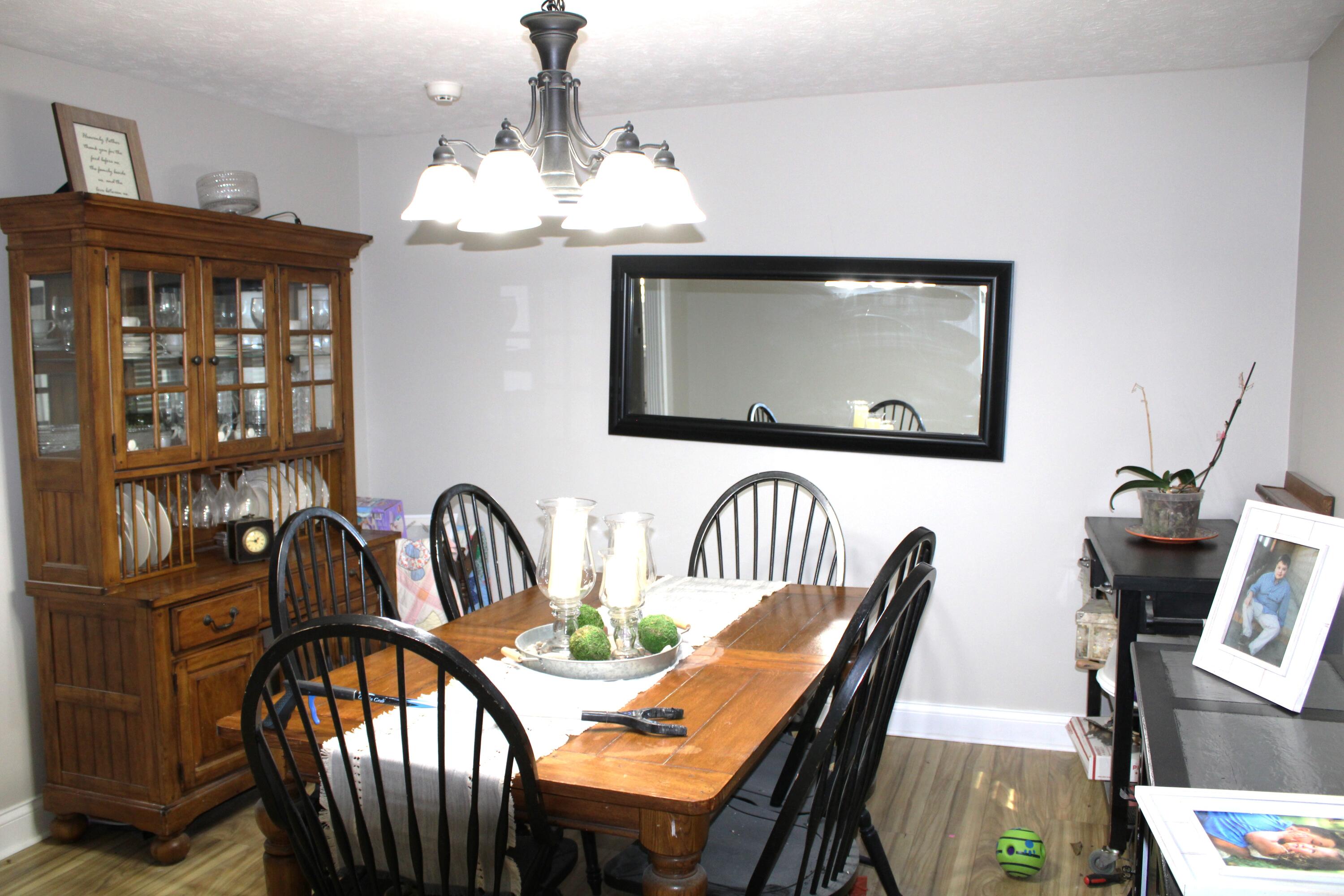 460 Combs Circle Property Photo 4