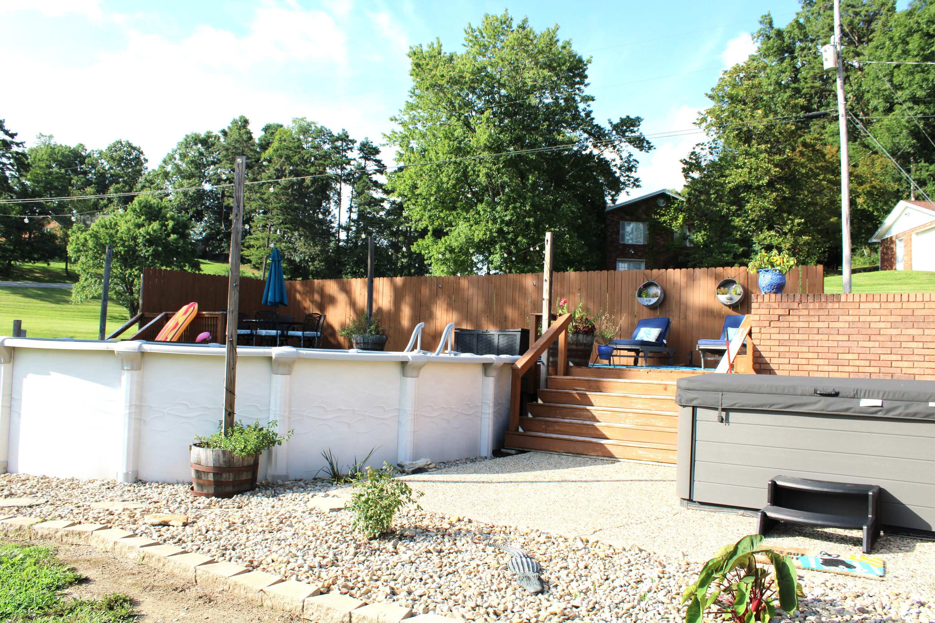 460 Combs Circle Property Photo 27