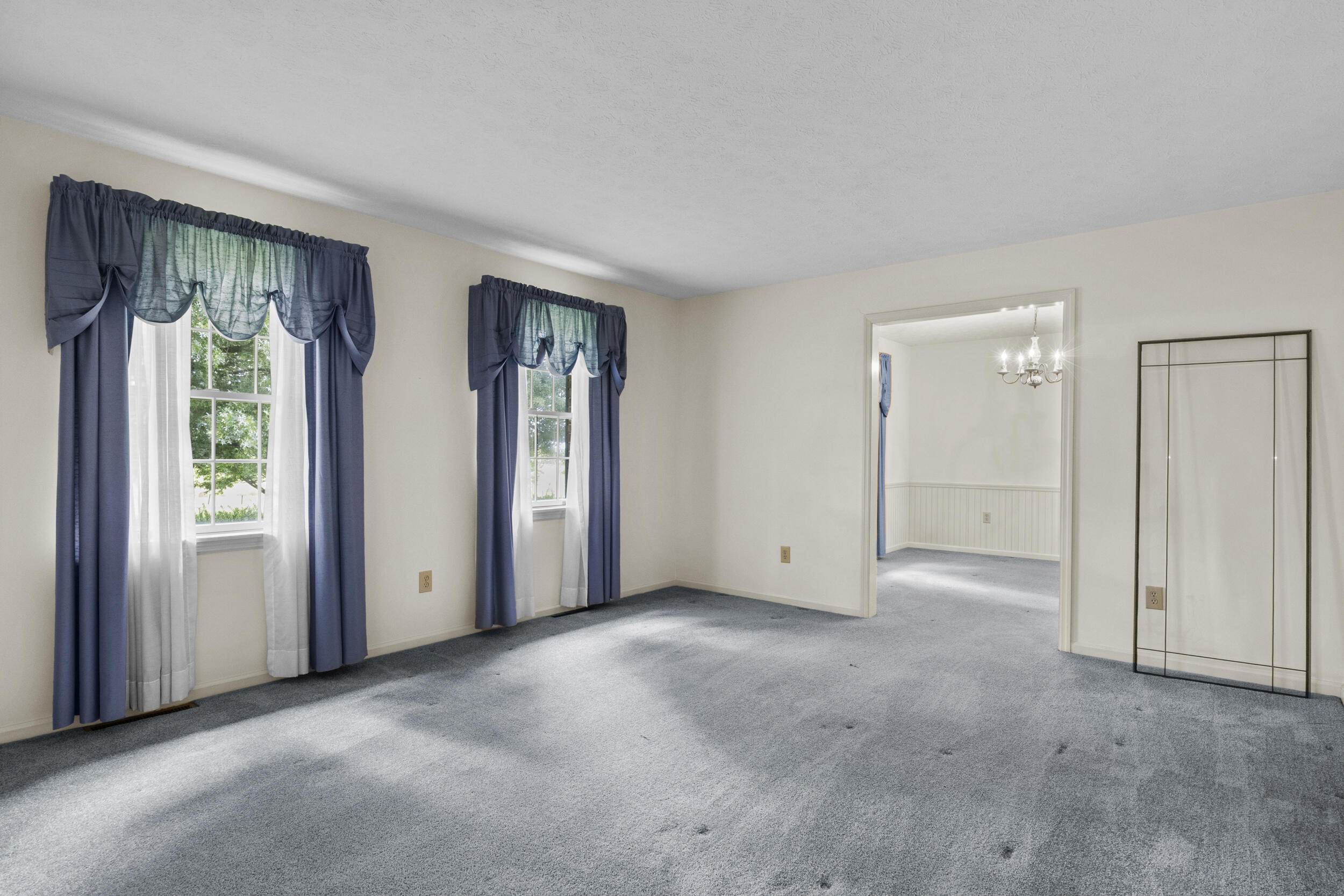 4185 Van Thompson Road Property Photo 9