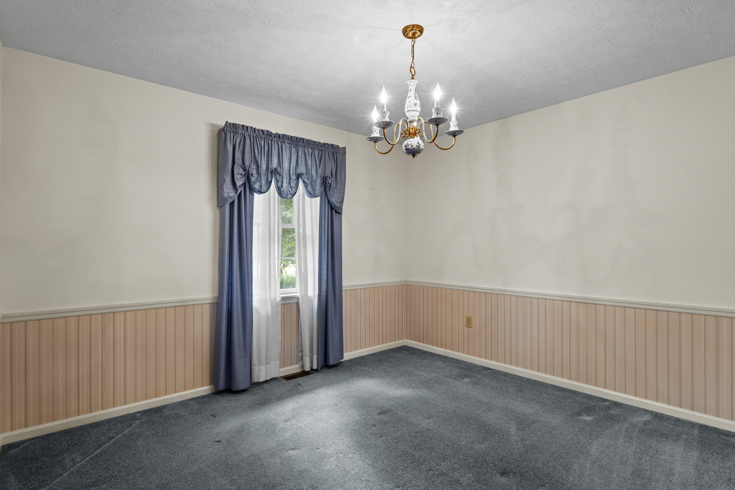4185 Van Thompson Road Property Photo 10