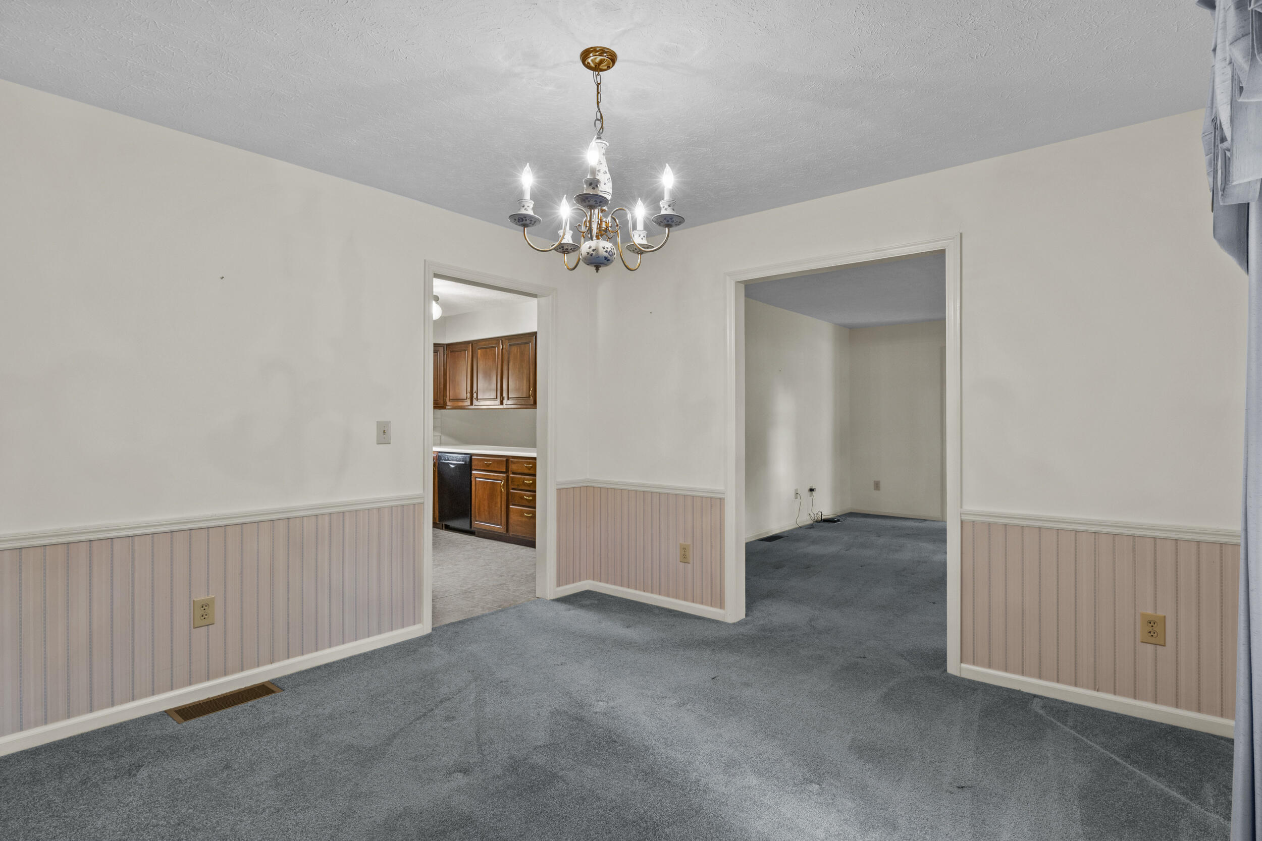 4185 Van Thompson Road Property Photo 11