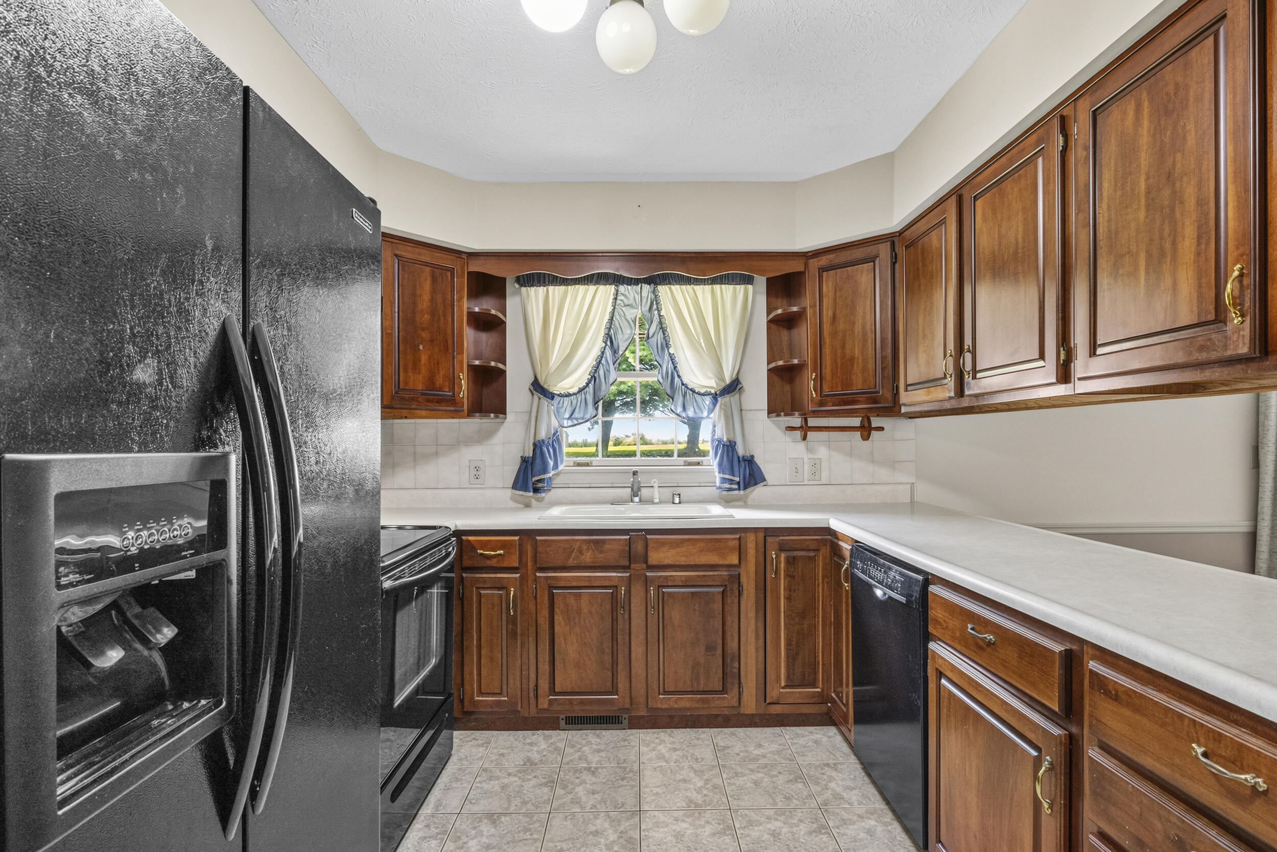 4185 Van Thompson Road Property Photo 12