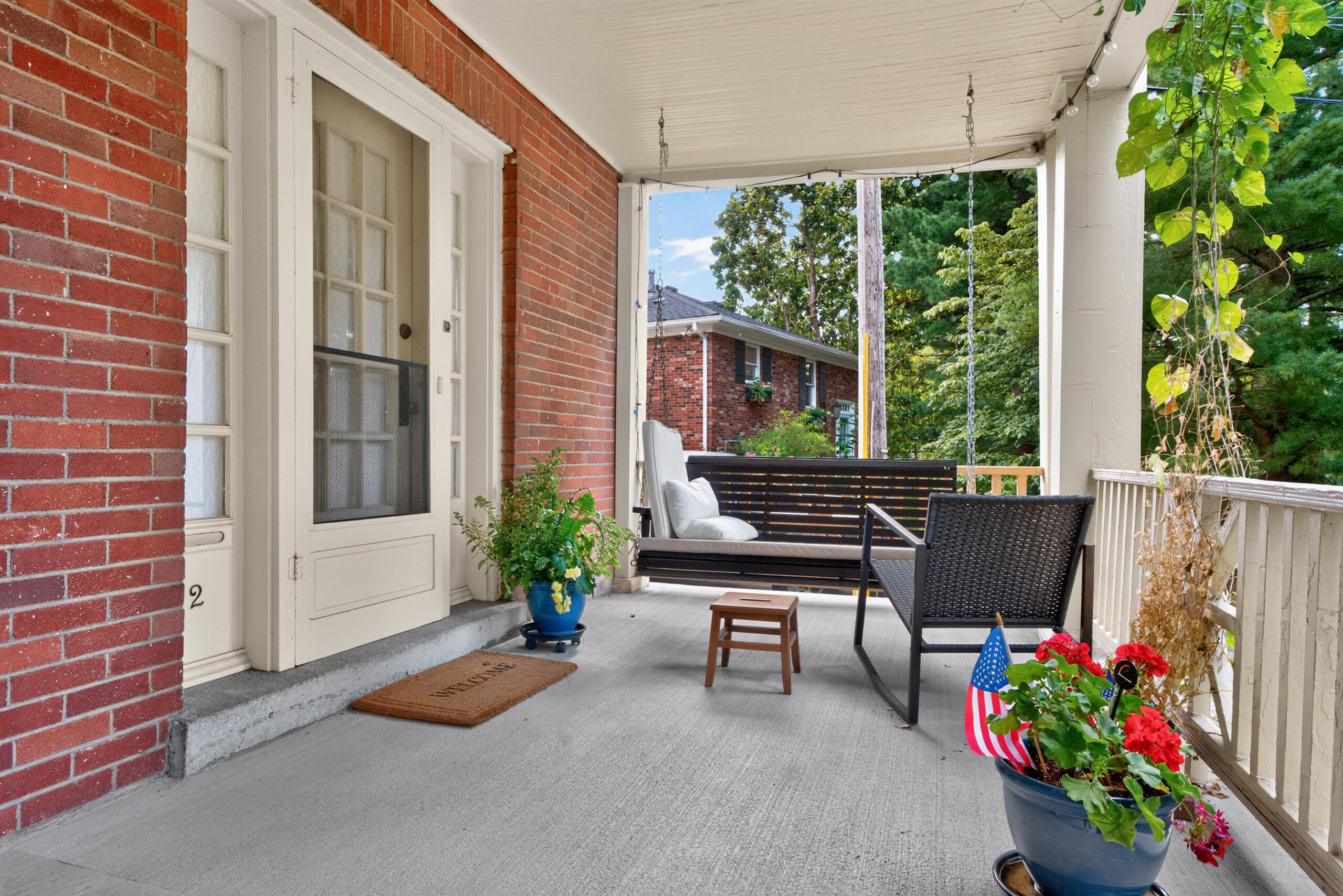 1515 Fontaine Road Property Photo 4