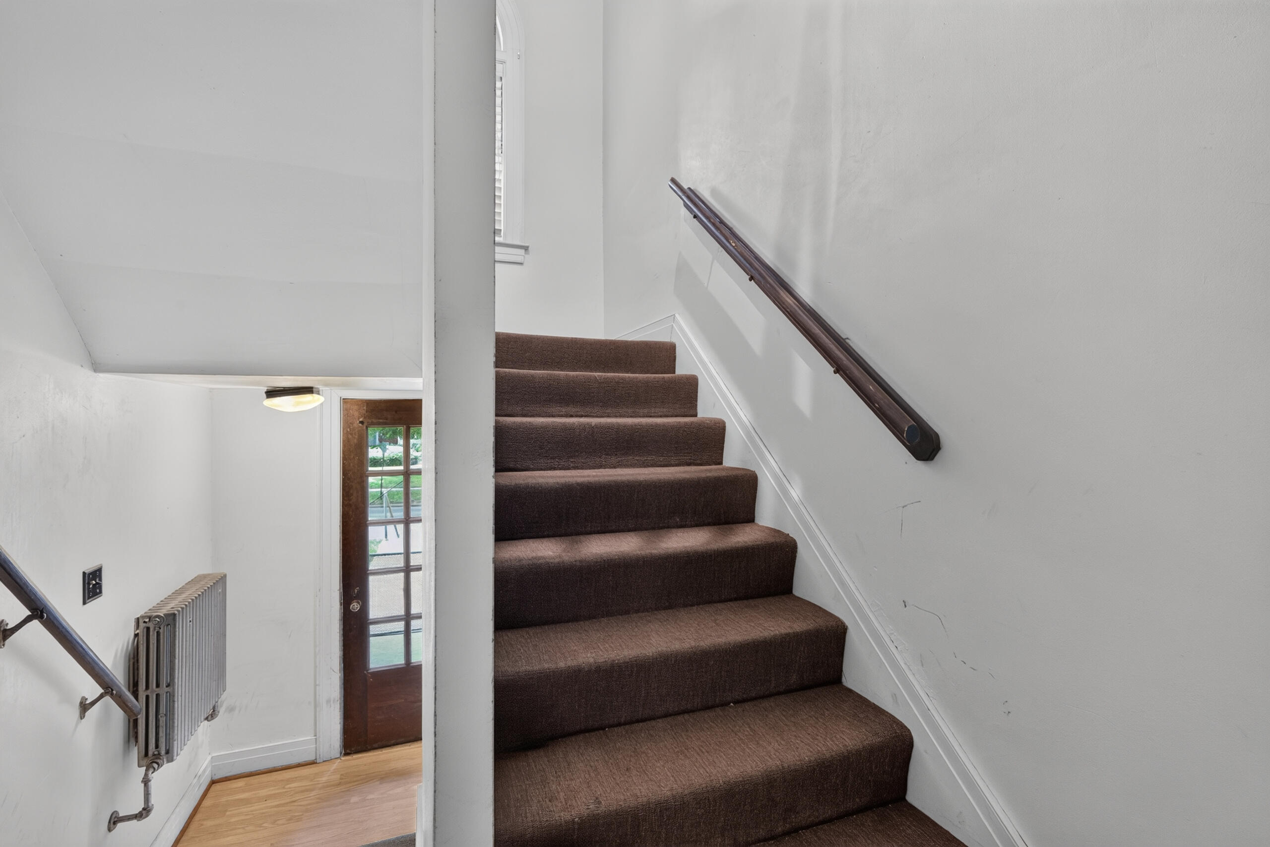 1515 Fontaine Road Property Photo 6