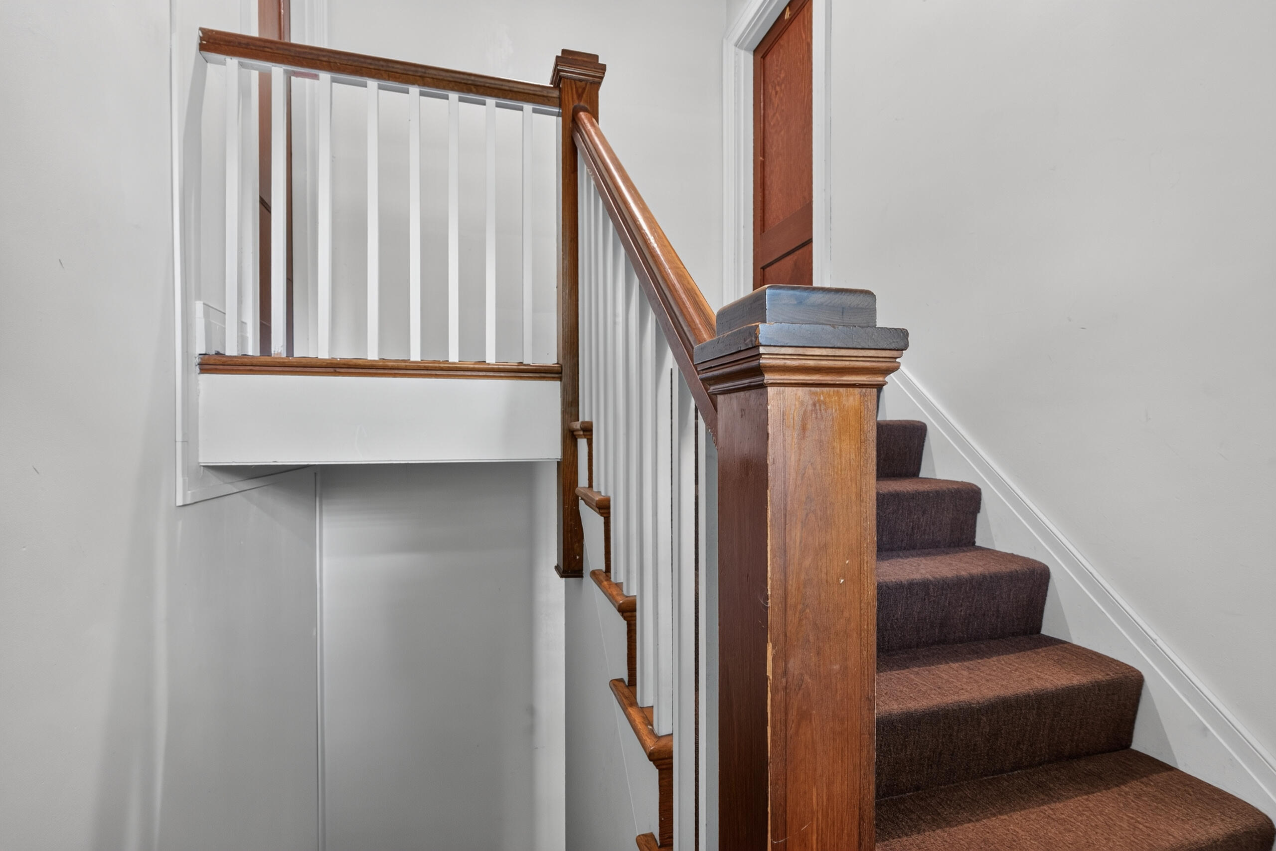 1515 Fontaine Road Property Photo 7
