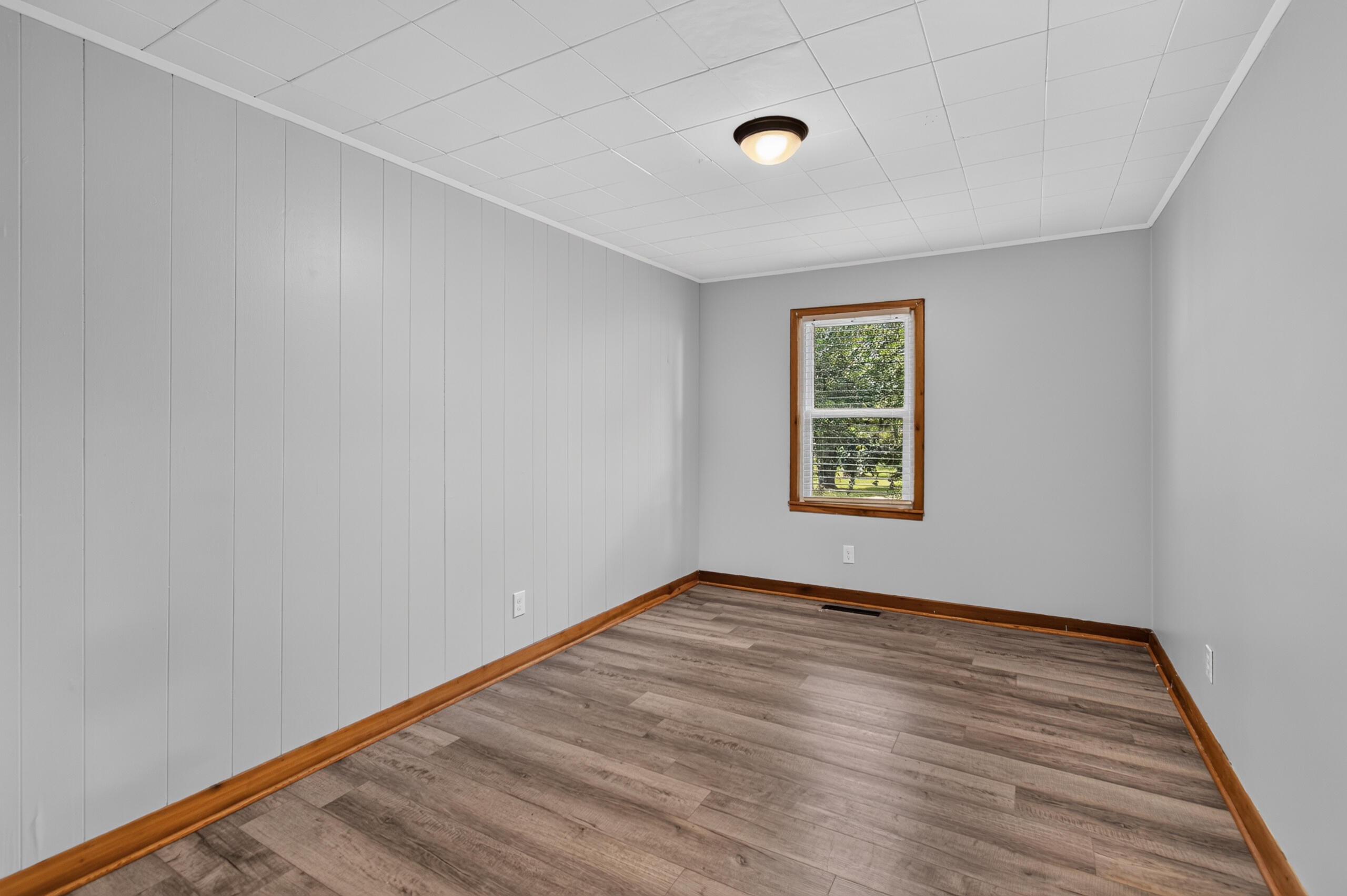 703 East Drive Property Photo 14