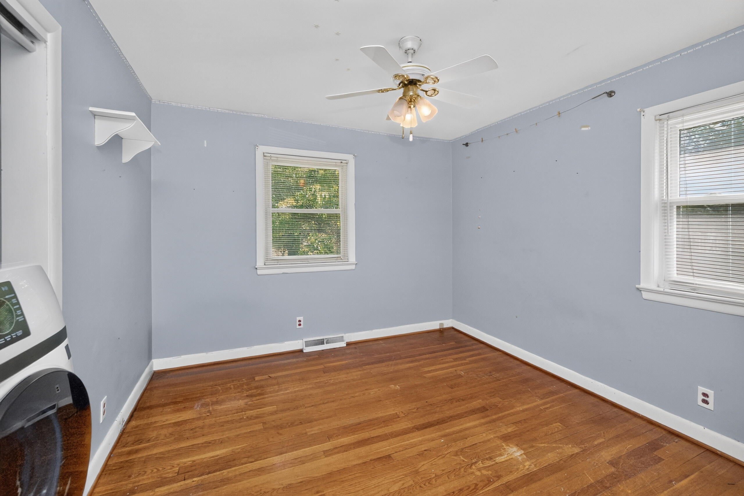 805 Sunset Drive Property Photo 9