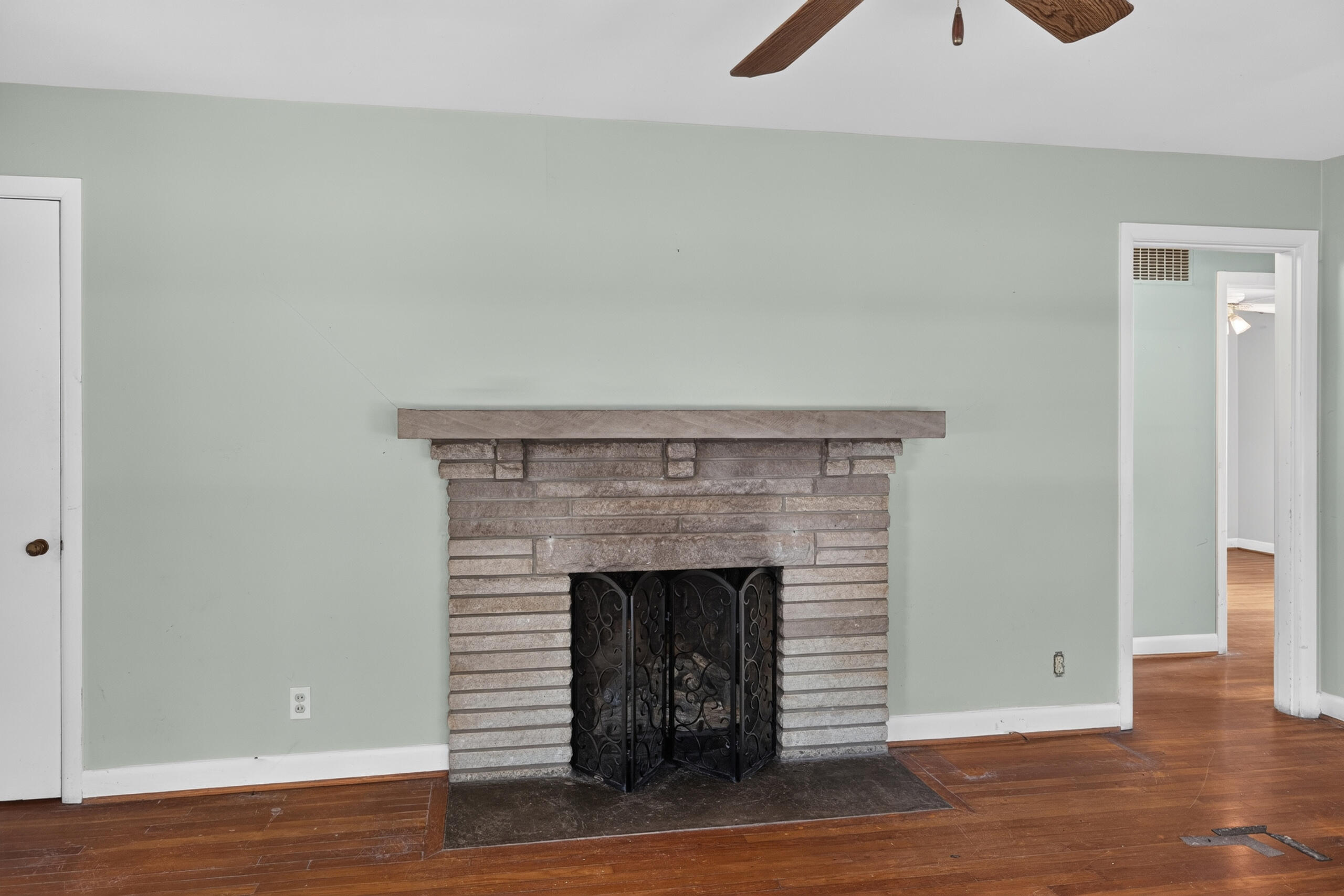 805 Sunset Drive Property Photo 15