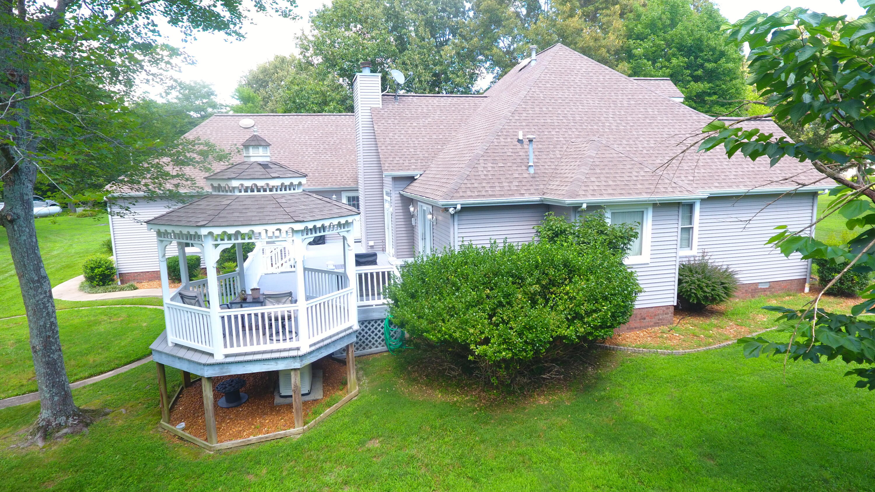 5650 Warrendale Drive Property Photo 5