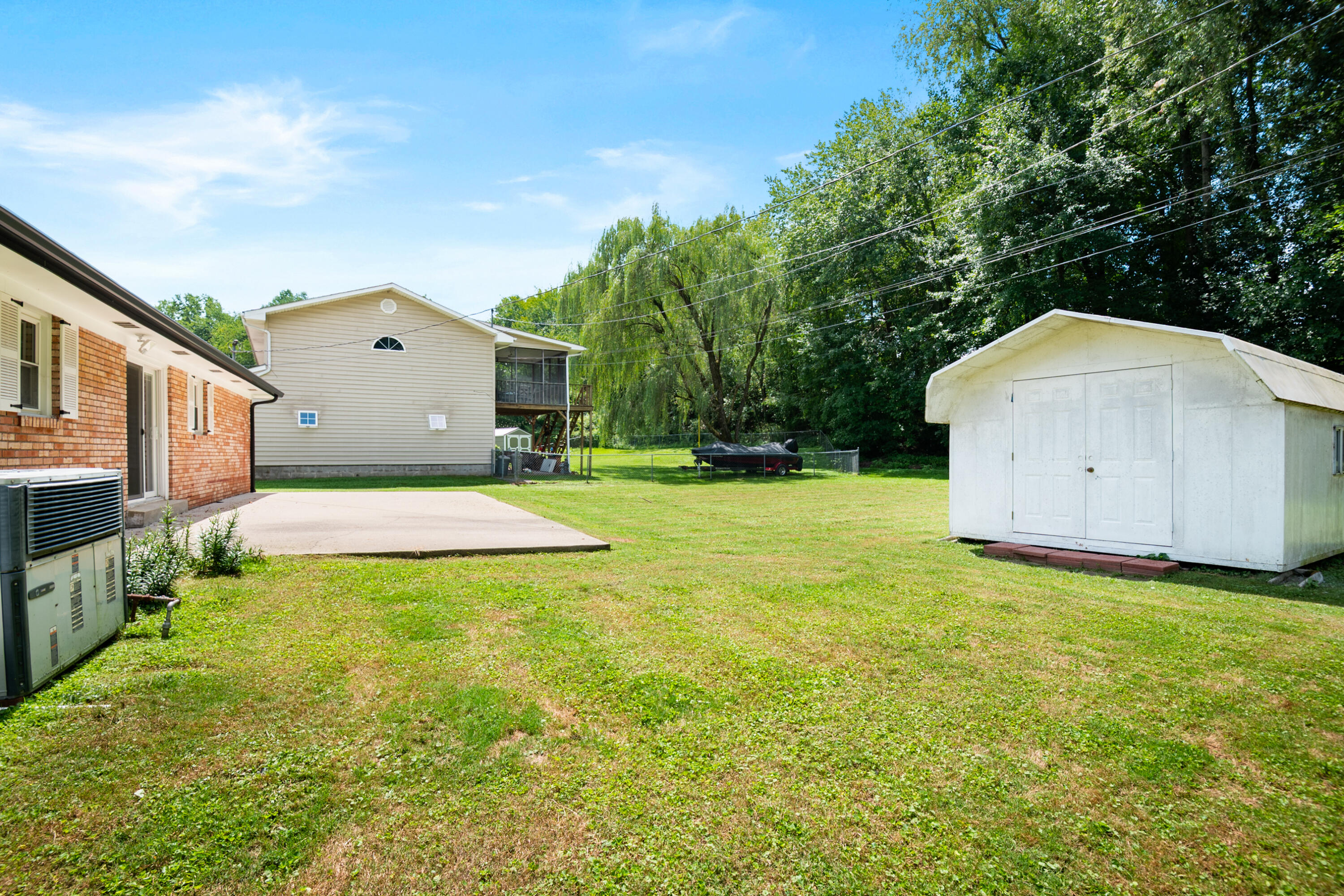 660 Oaklawn Circle Property Photo 7