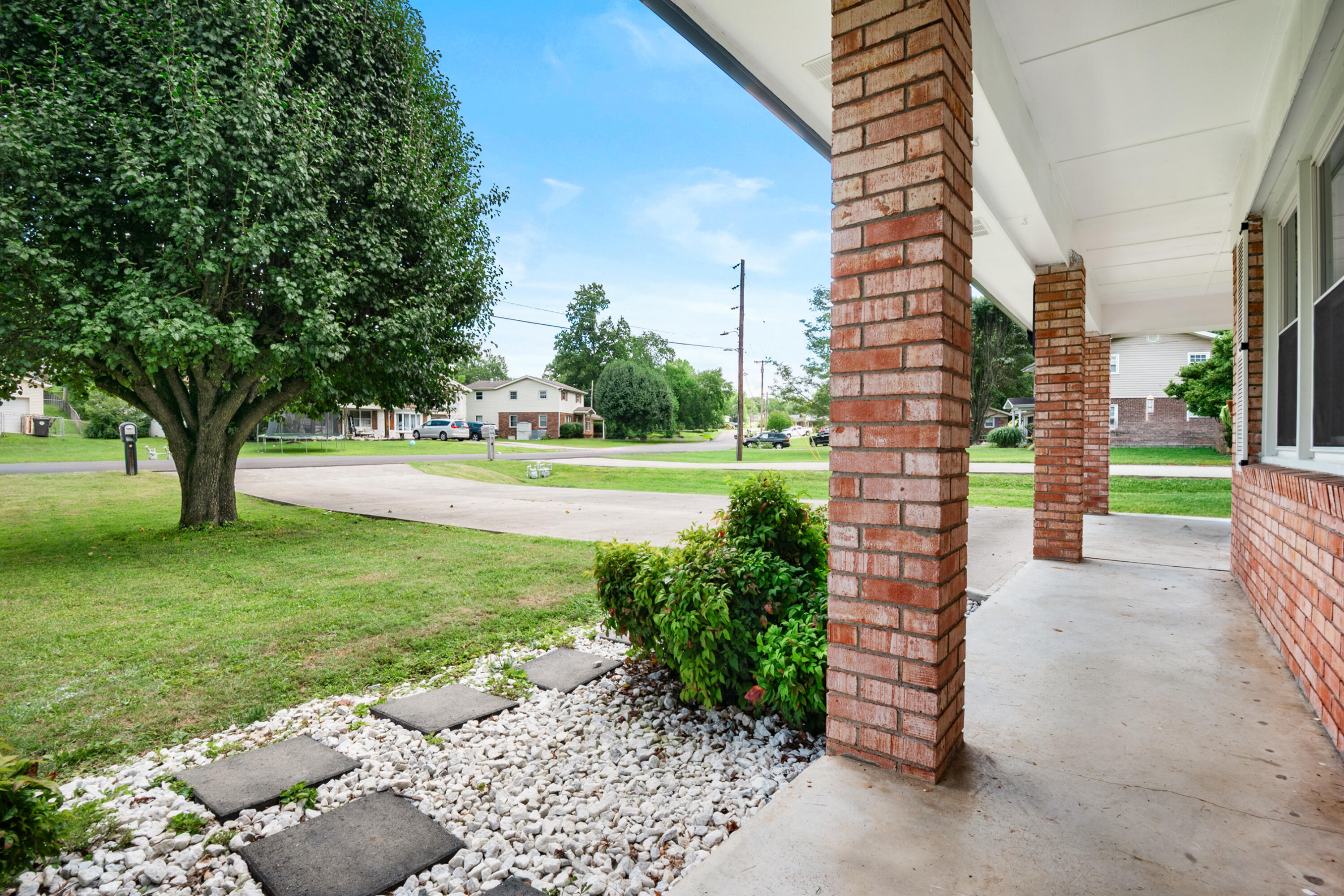 660 Oaklawn Circle Property Photo 10