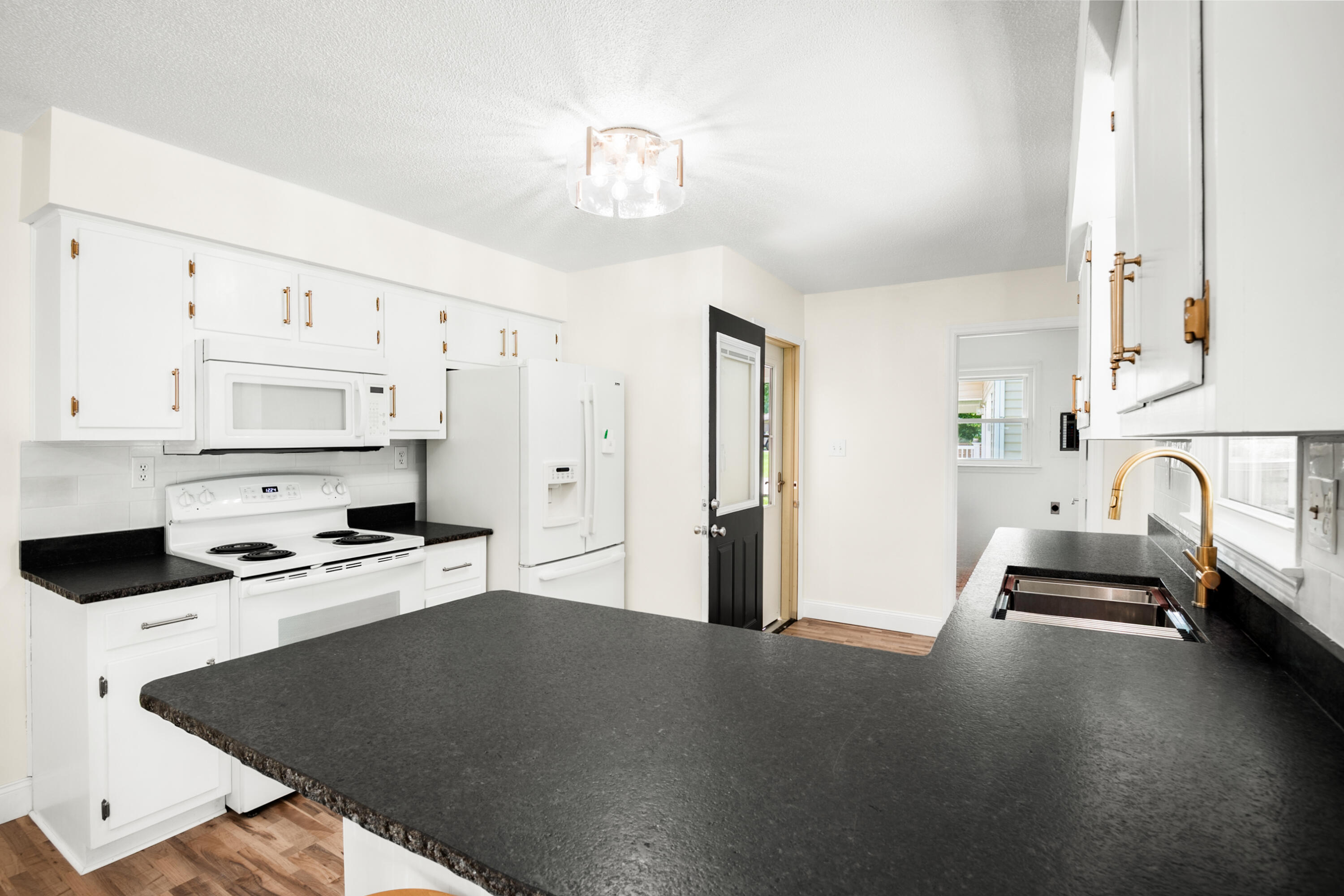 660 Oaklawn Circle Property Photo 19
