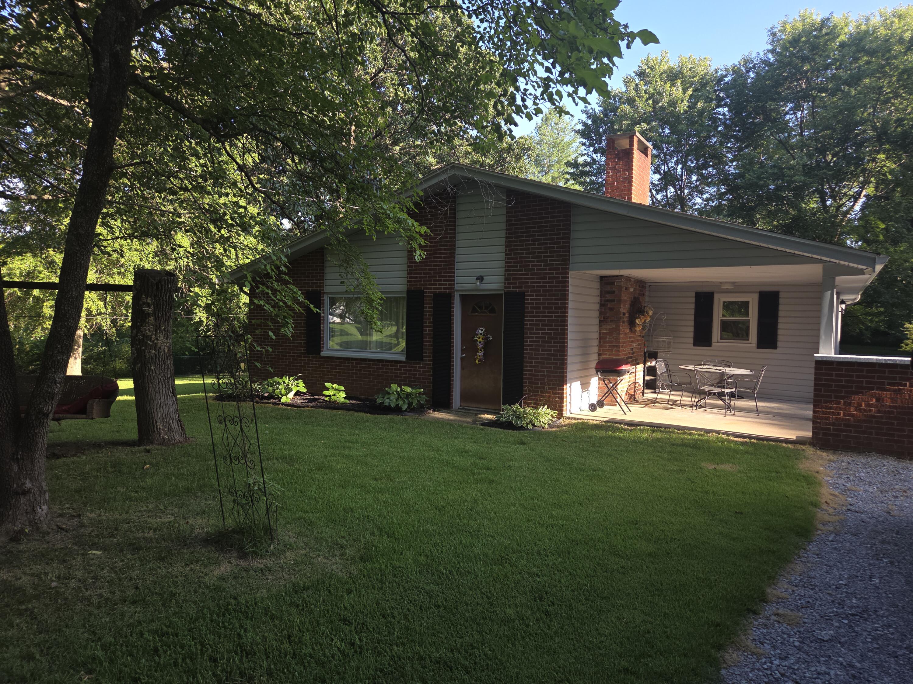 8810 Moore Road Property Photo 1