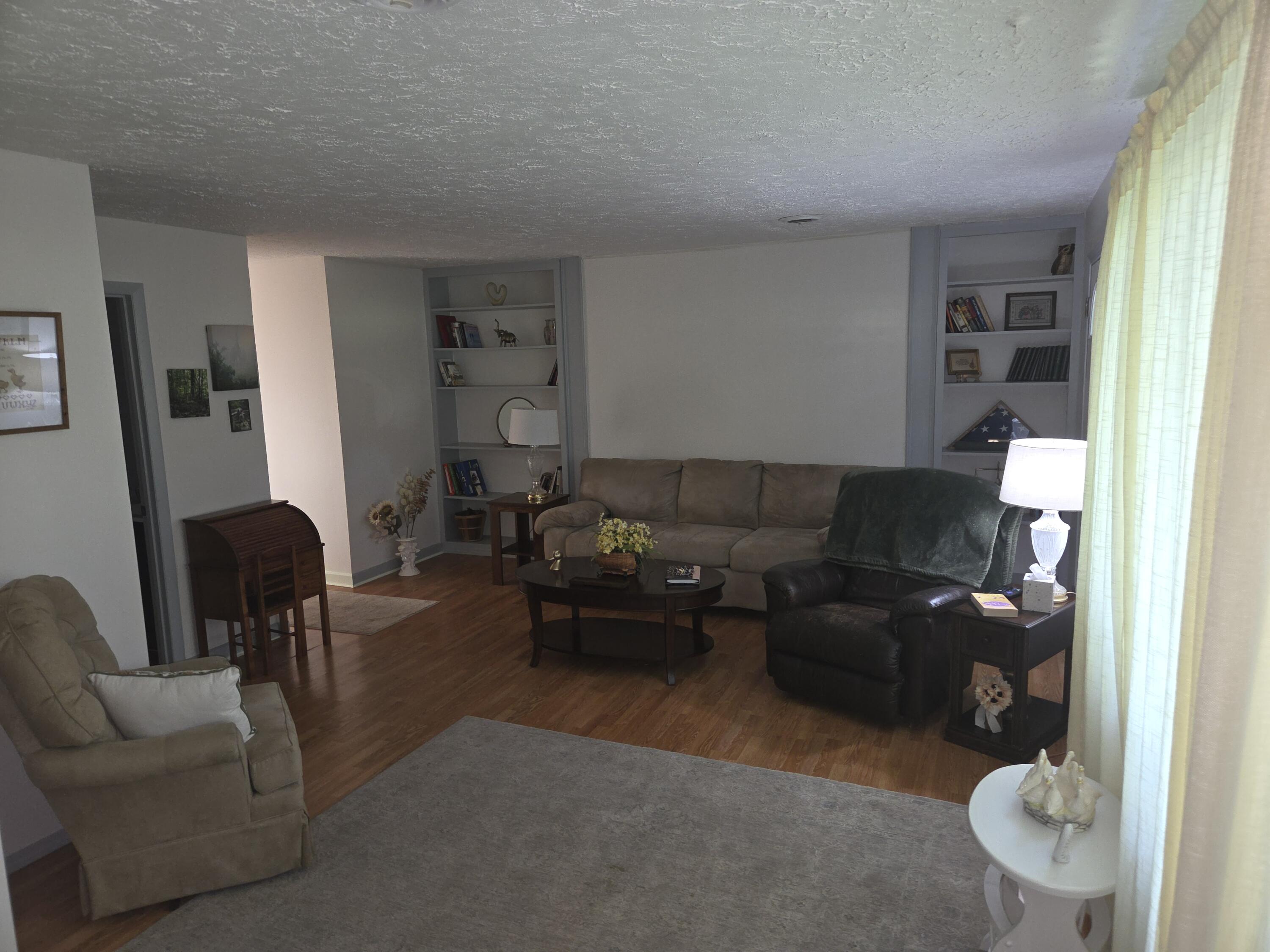 8810 Moore Road Property Photo 3