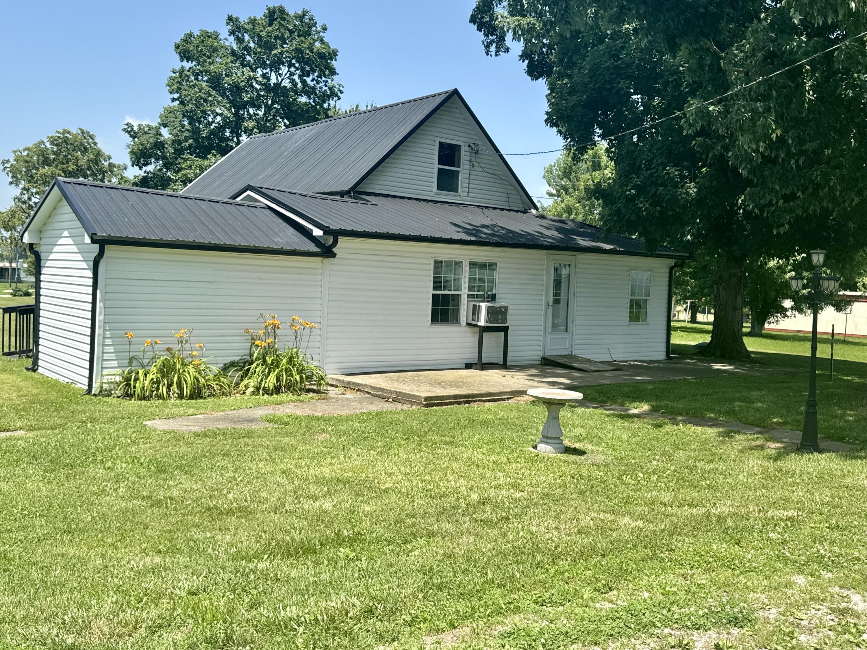 10861 Ky-57 Property Photo 3