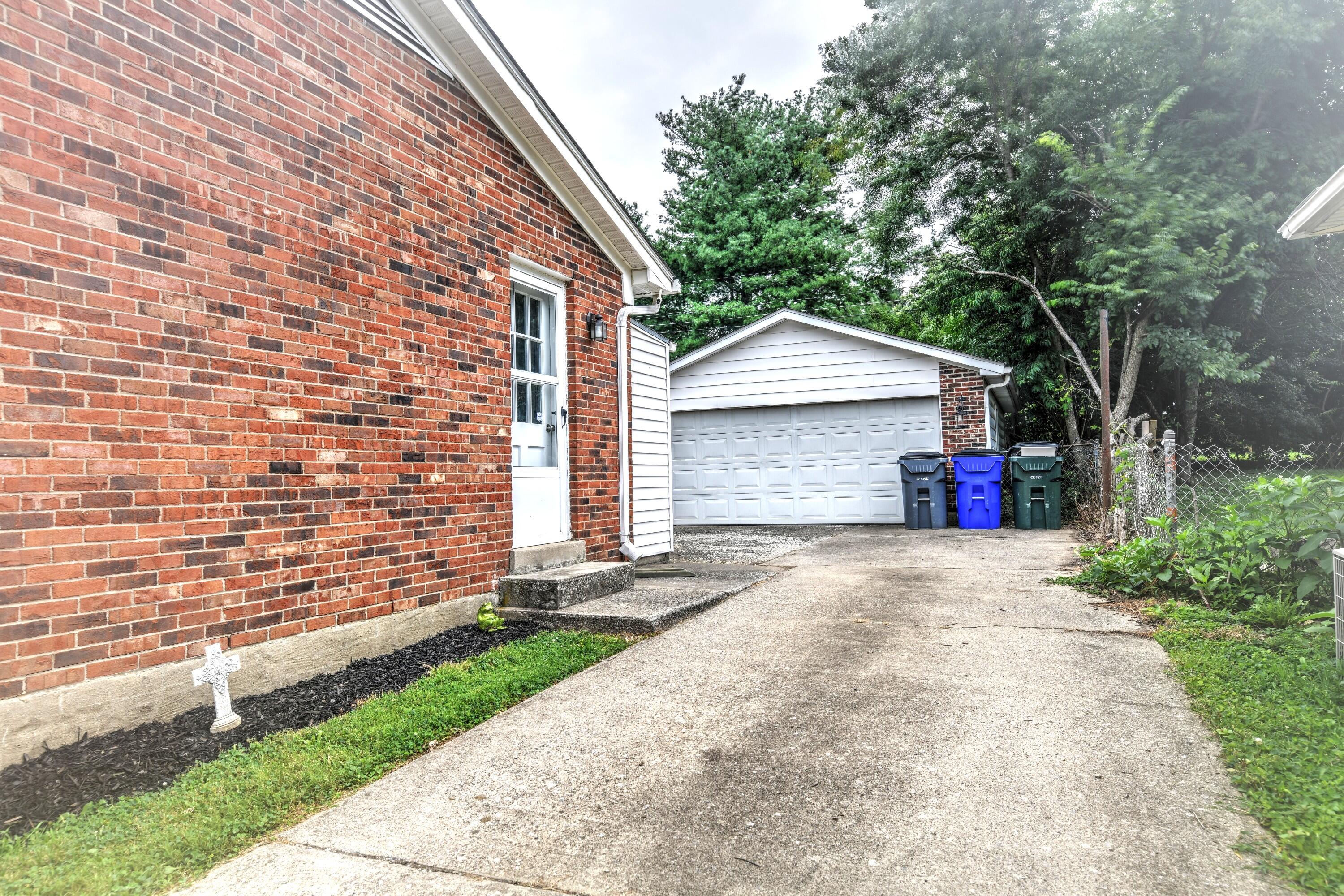 169 Manitoba Lane Property Photo 3
